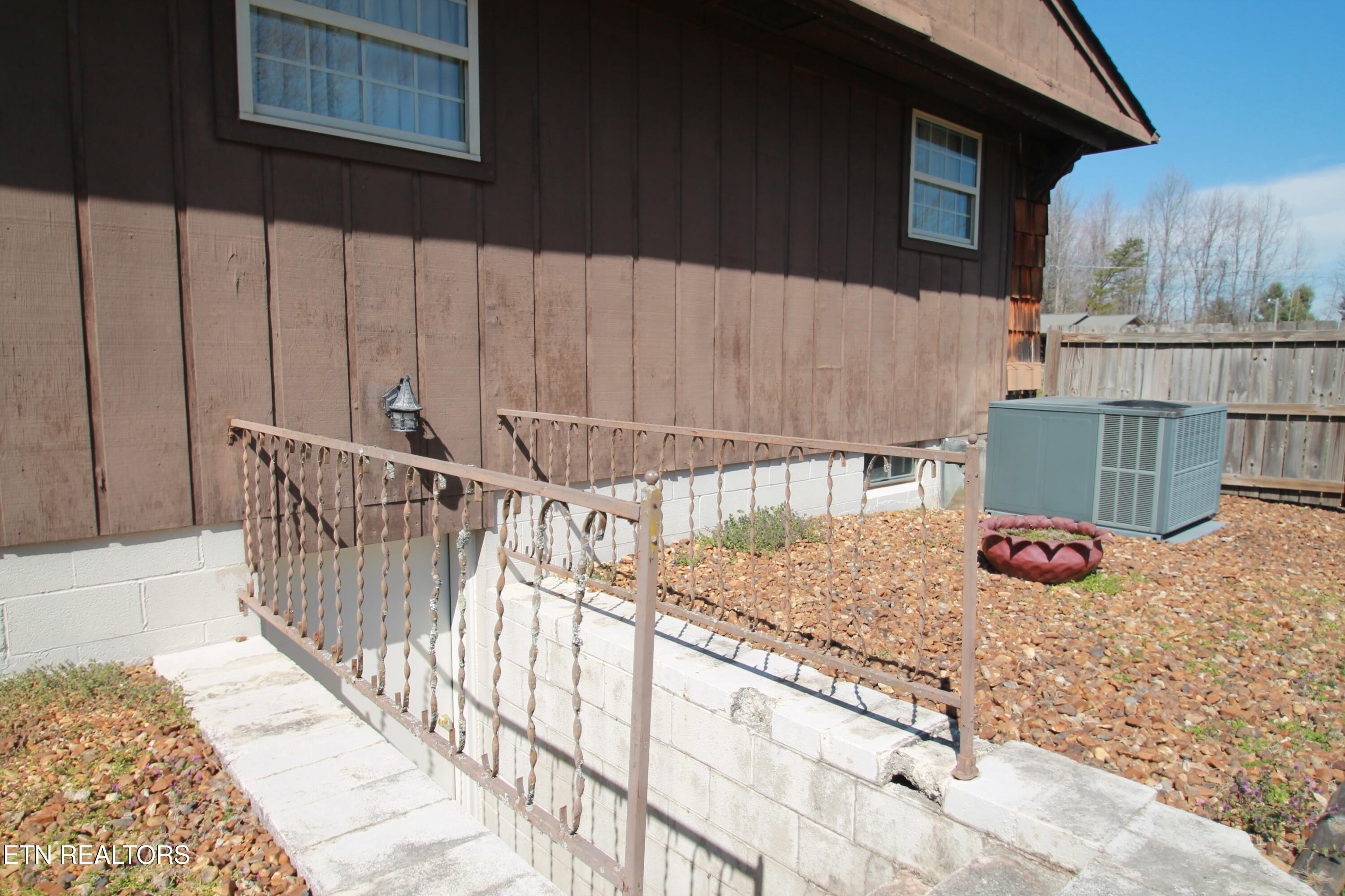 400 Alderville Rd