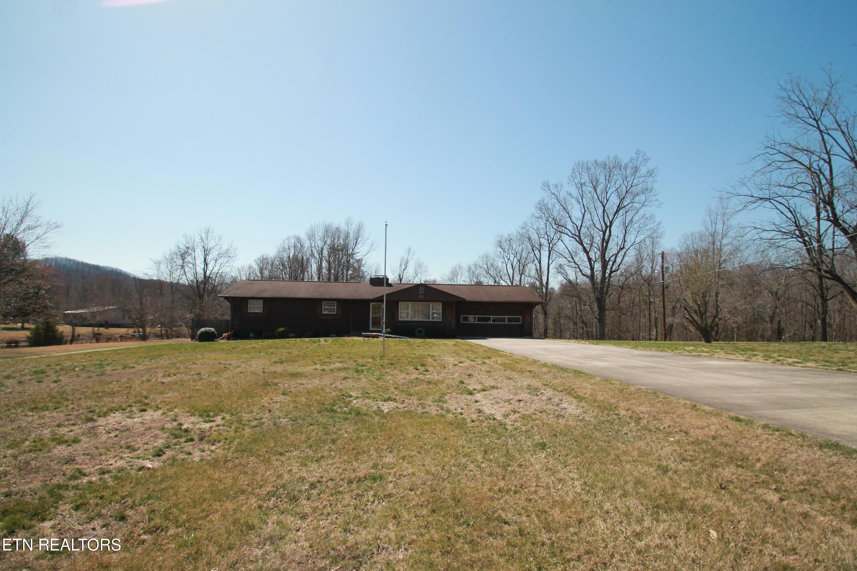 400 Alderville Rd