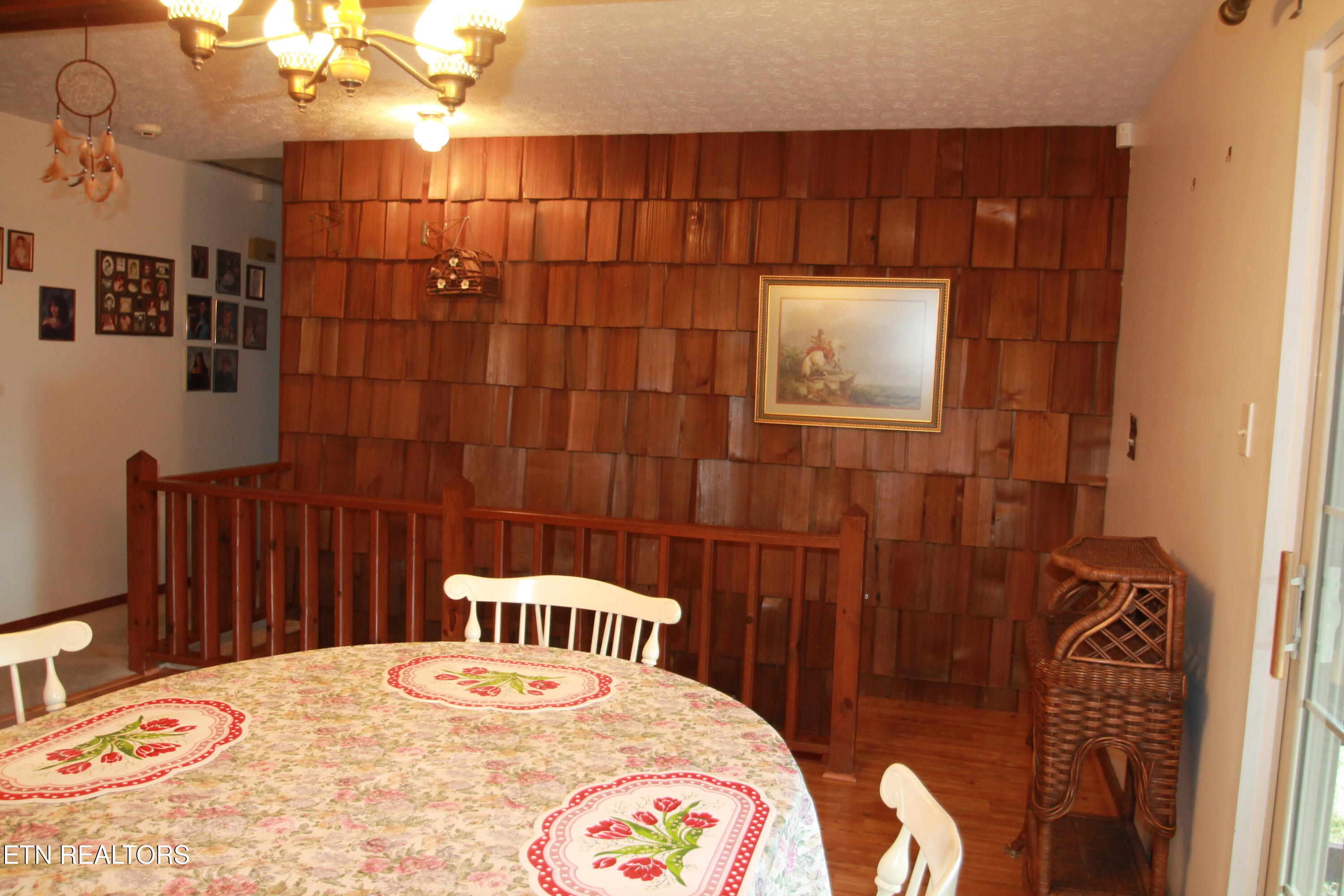400 Alderville Rd
