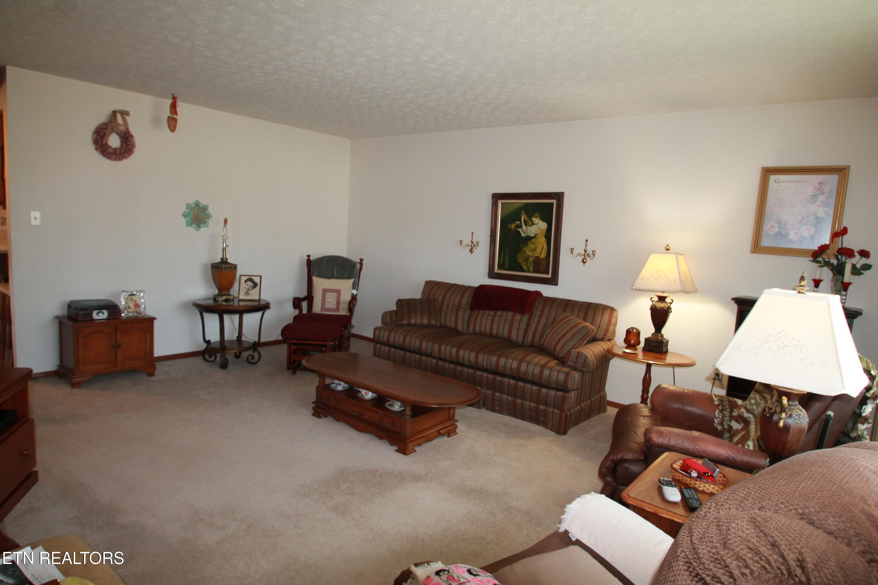 400 Alderville Rd
