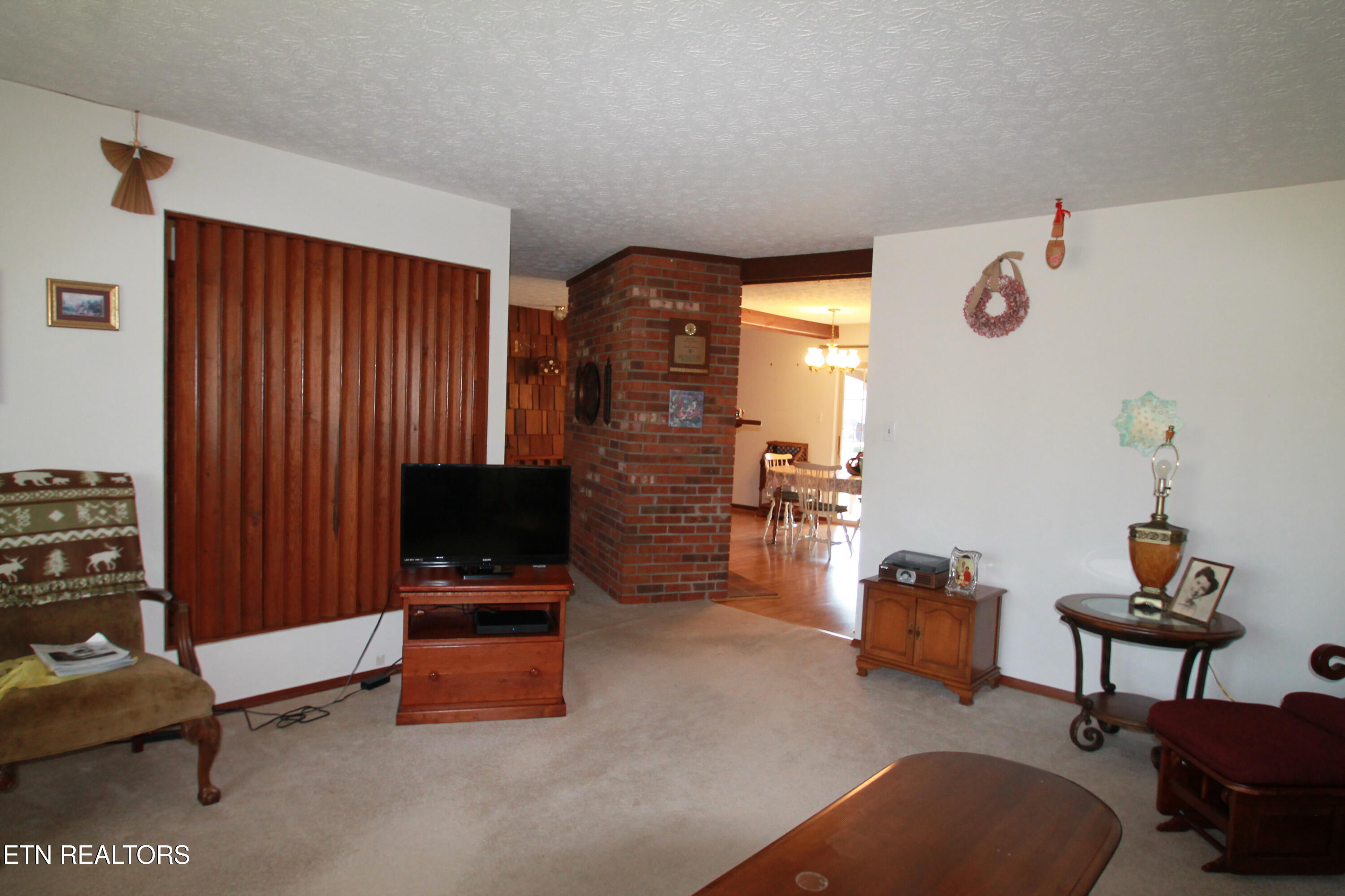 400 Alderville Rd