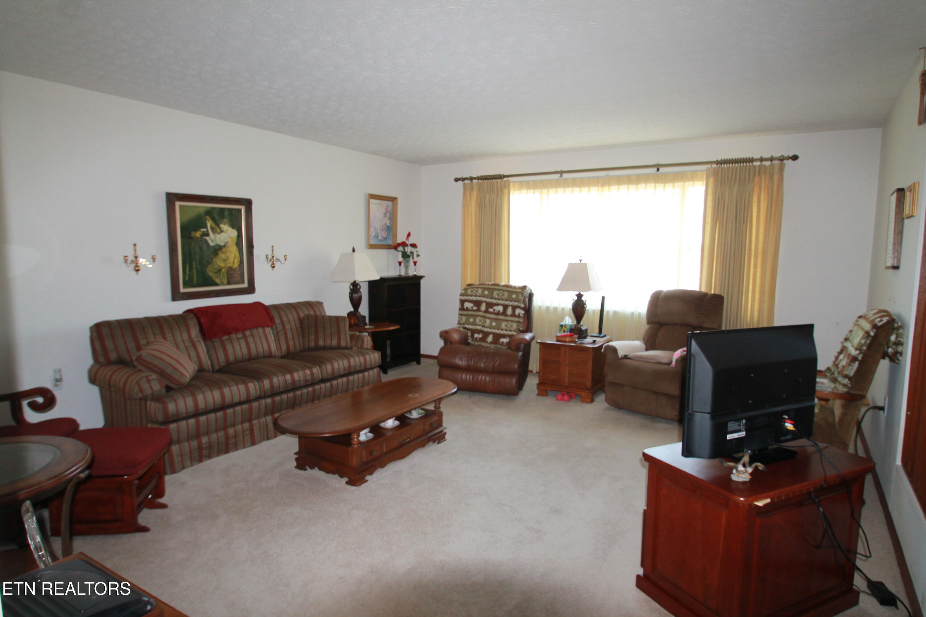 400 Alderville Rd