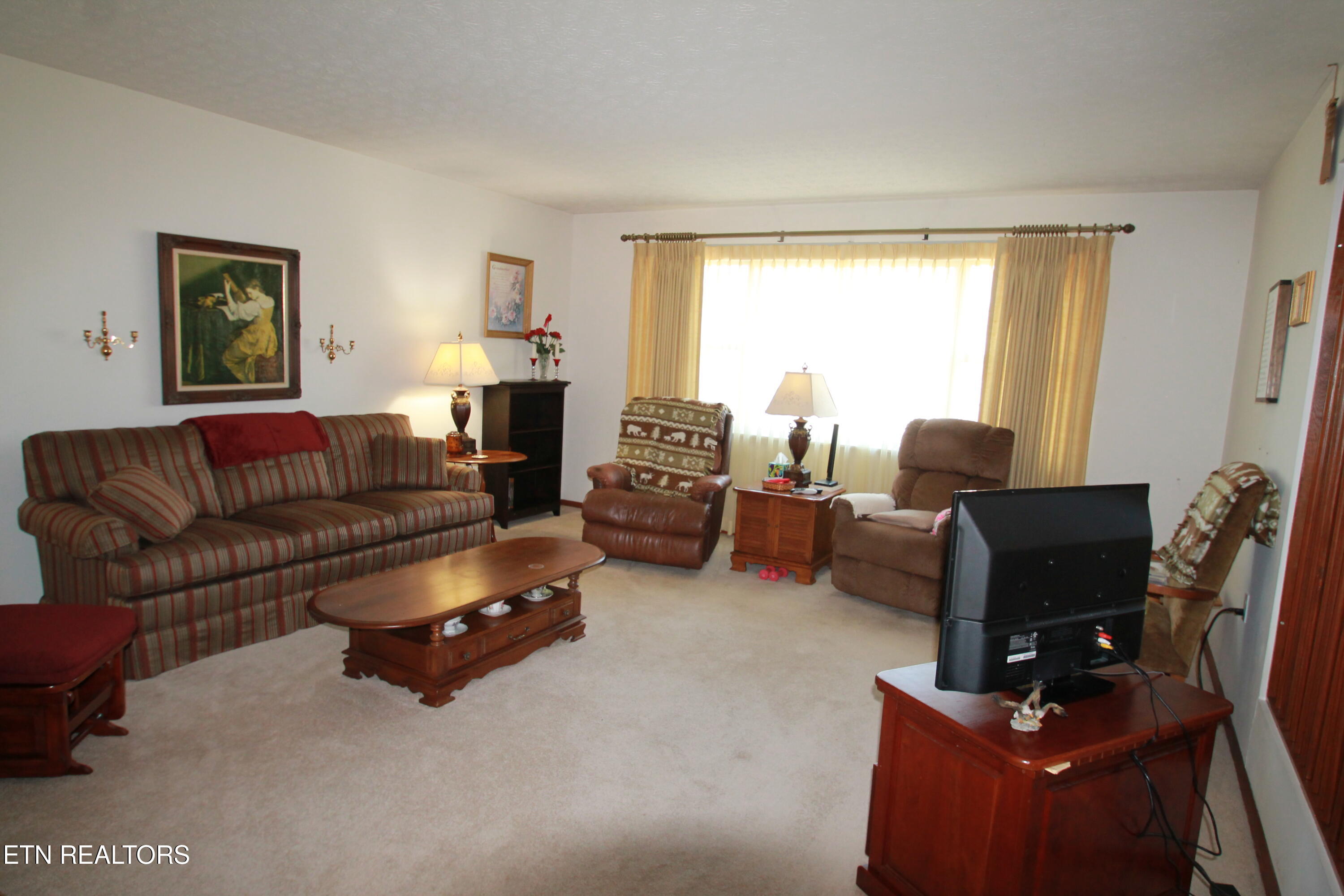 400 Alderville Rd