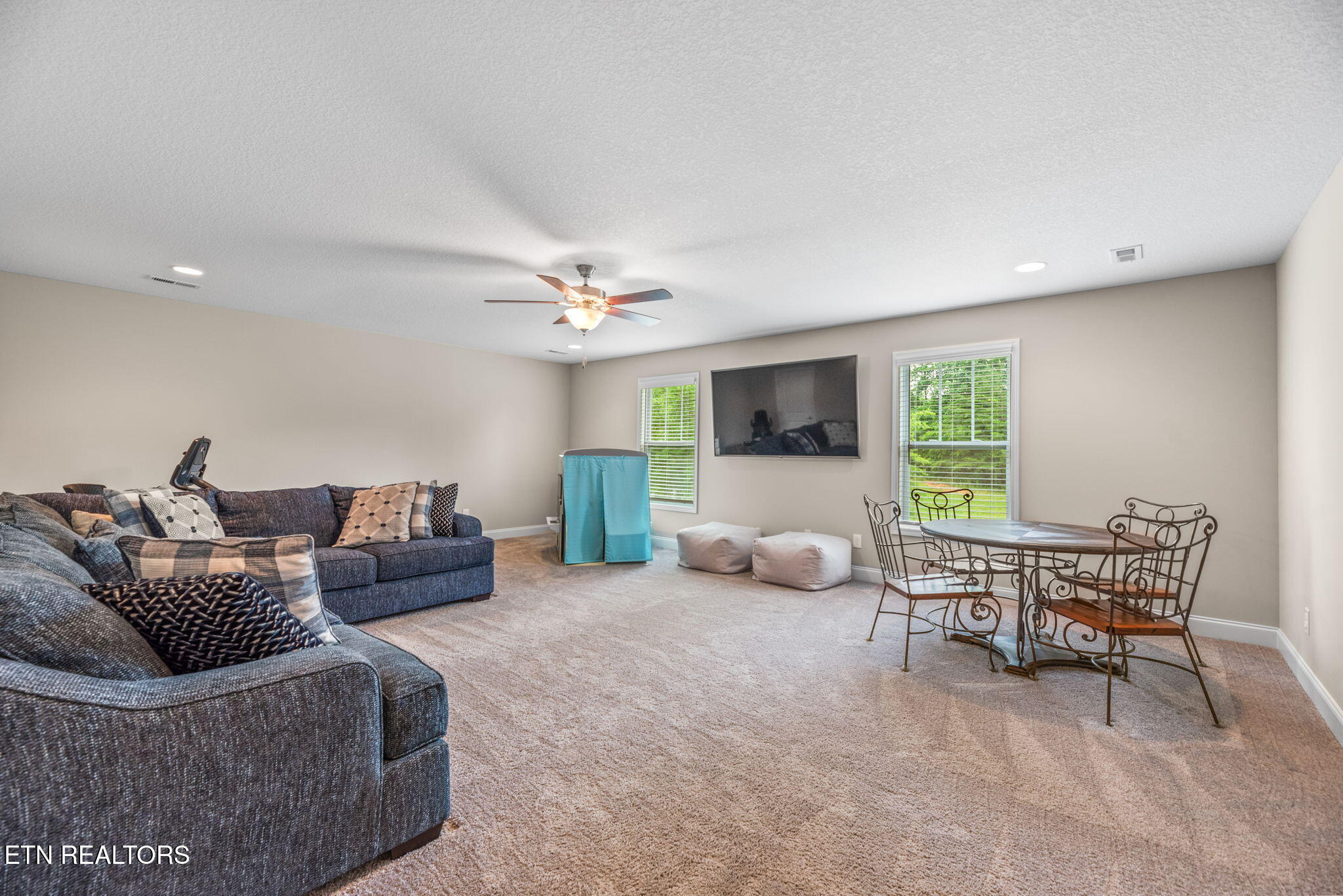 127 Mistletoeberry Rd