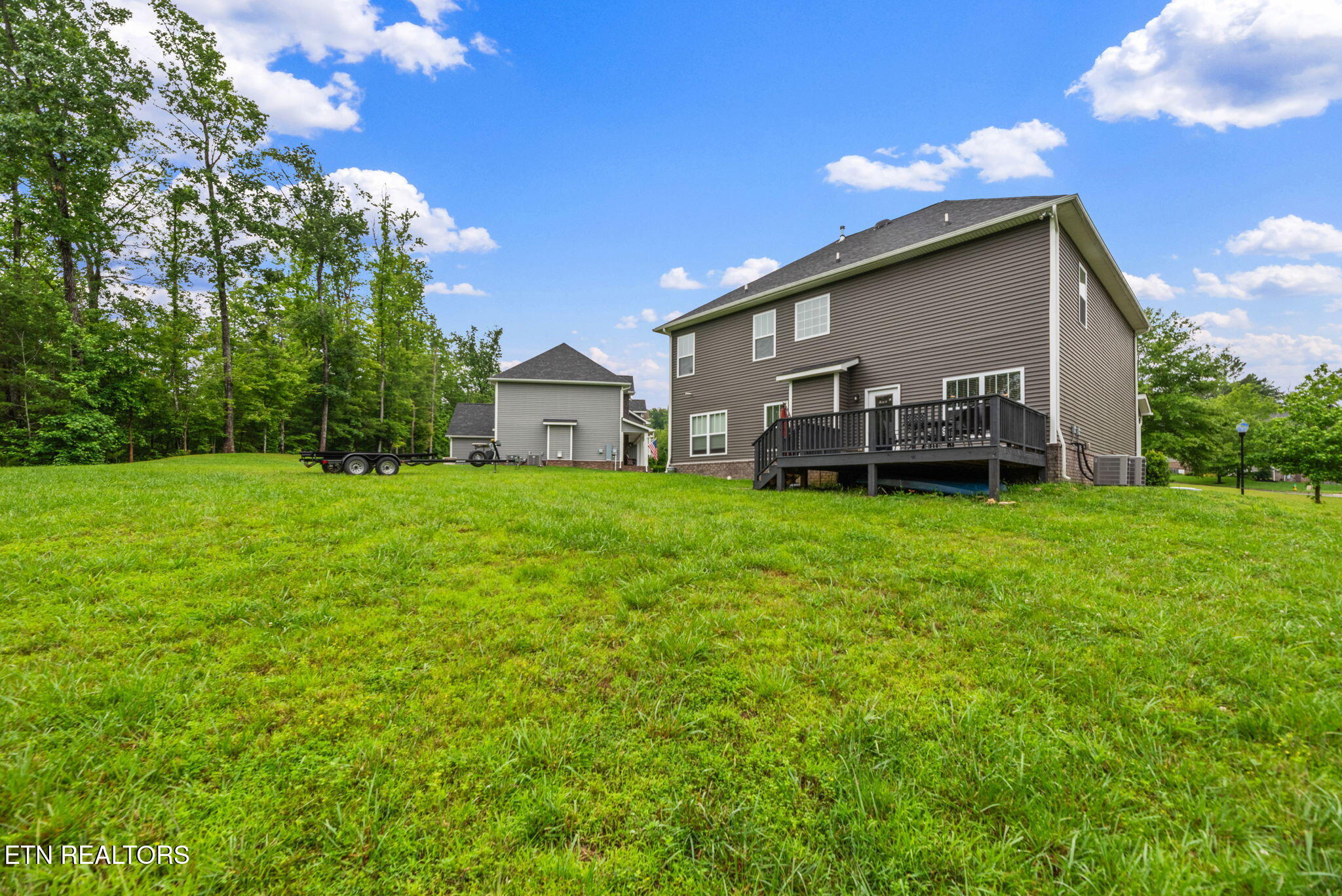 127 Mistletoeberry Rd