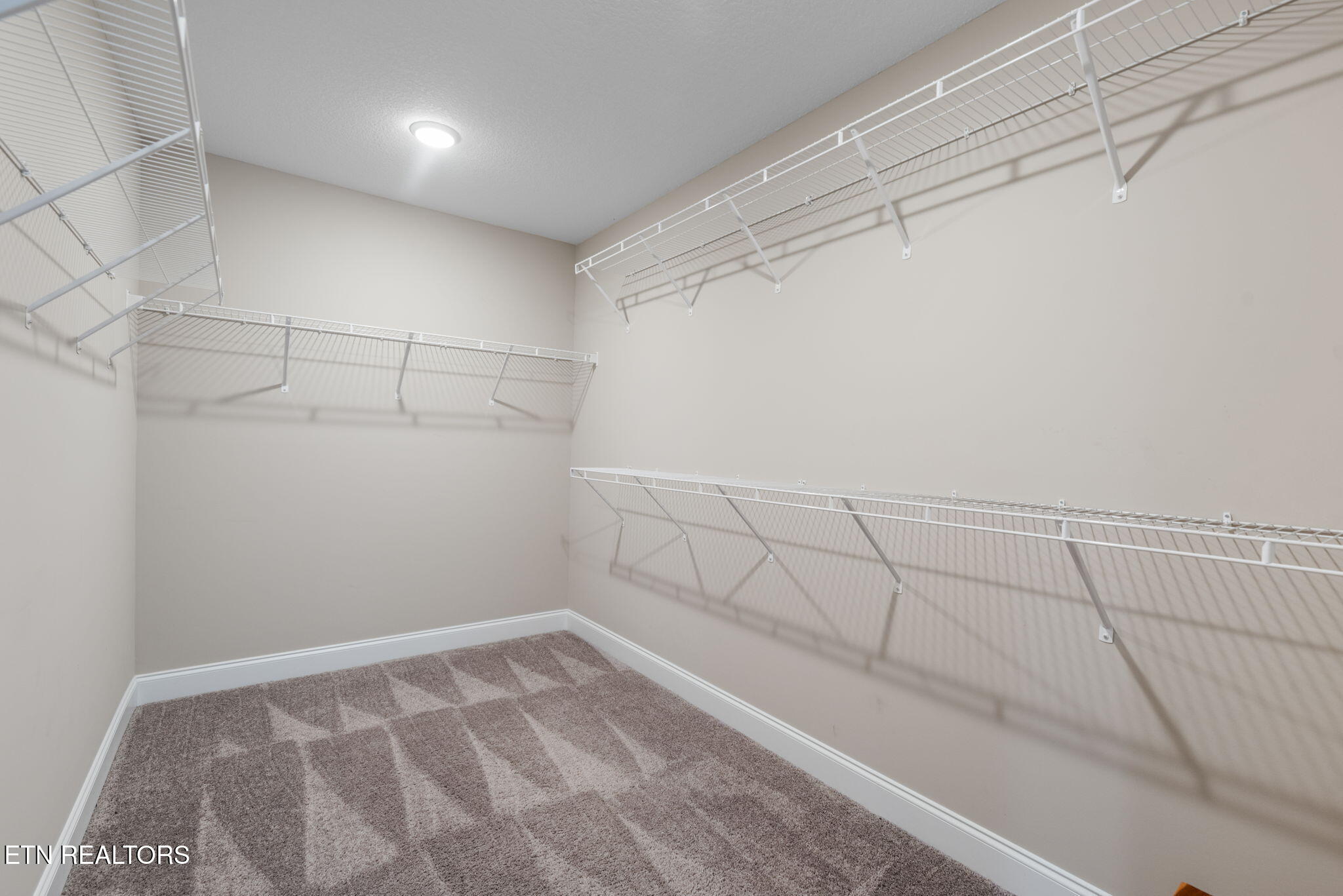 127 Mistletoeberry Rd