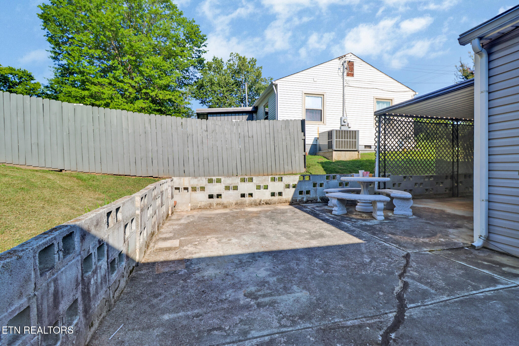 2240 McClung Ave