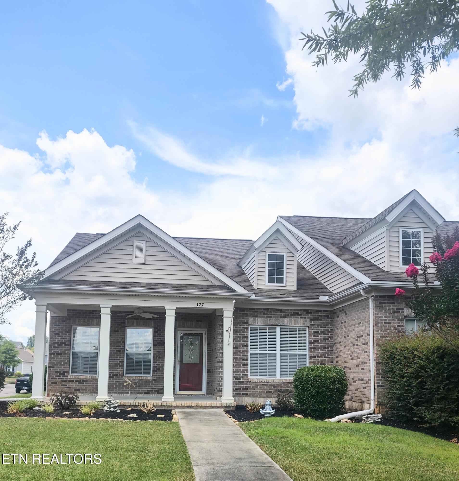 127 Hatleyberry St