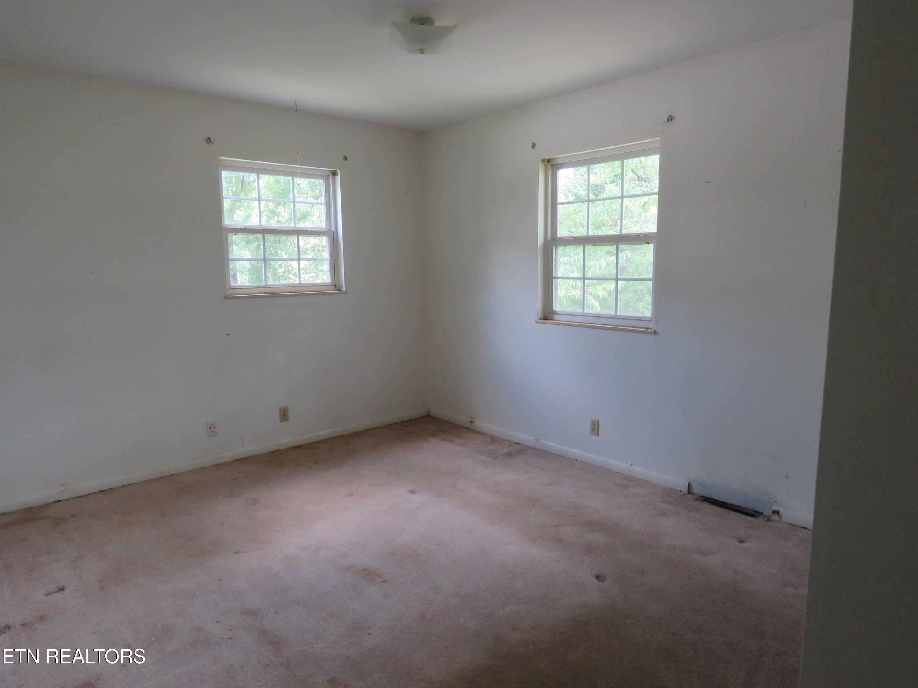 315 Dell Rd