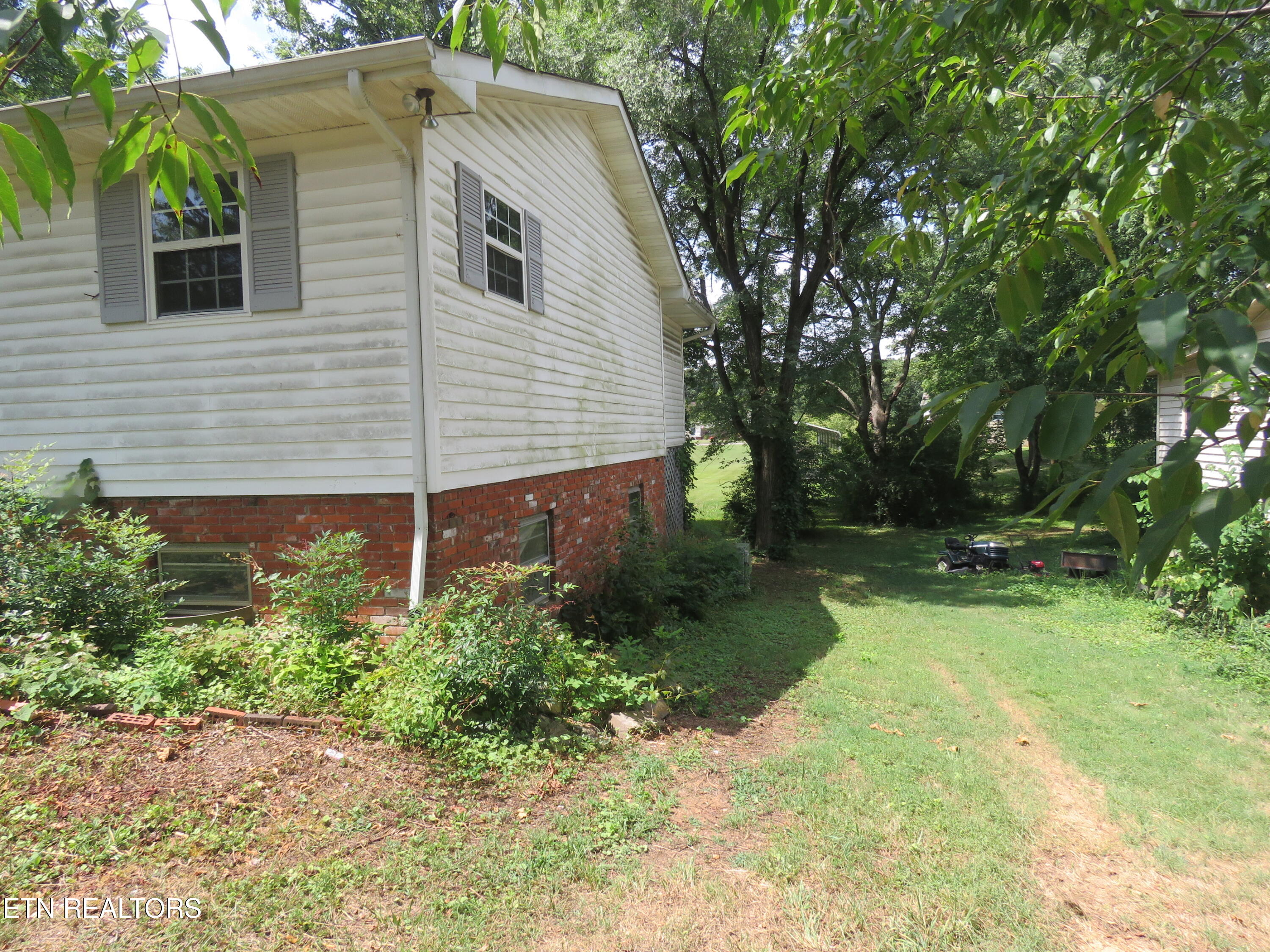 315 Dell Rd