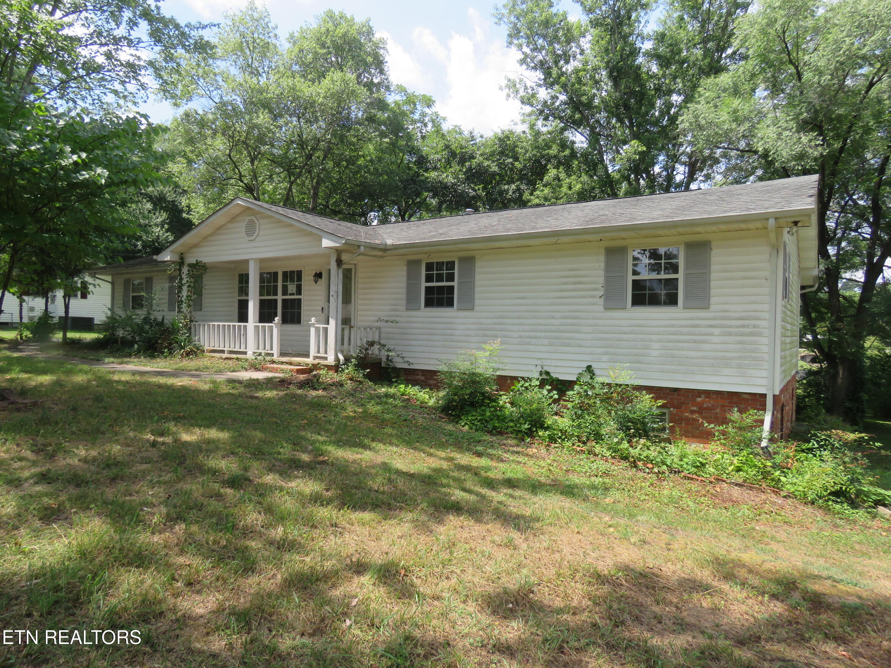 315 Dell Rd