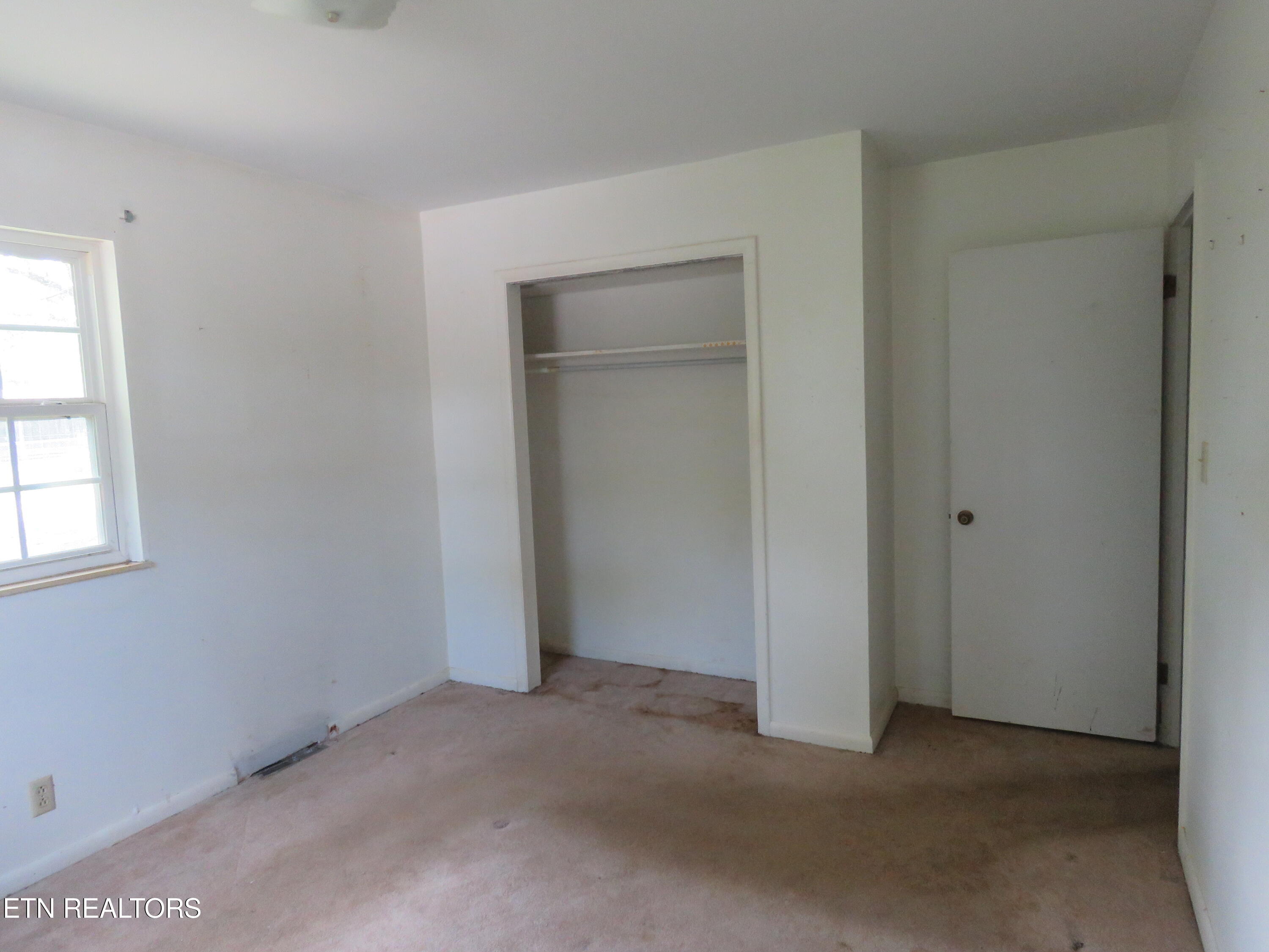 315 Dell Rd