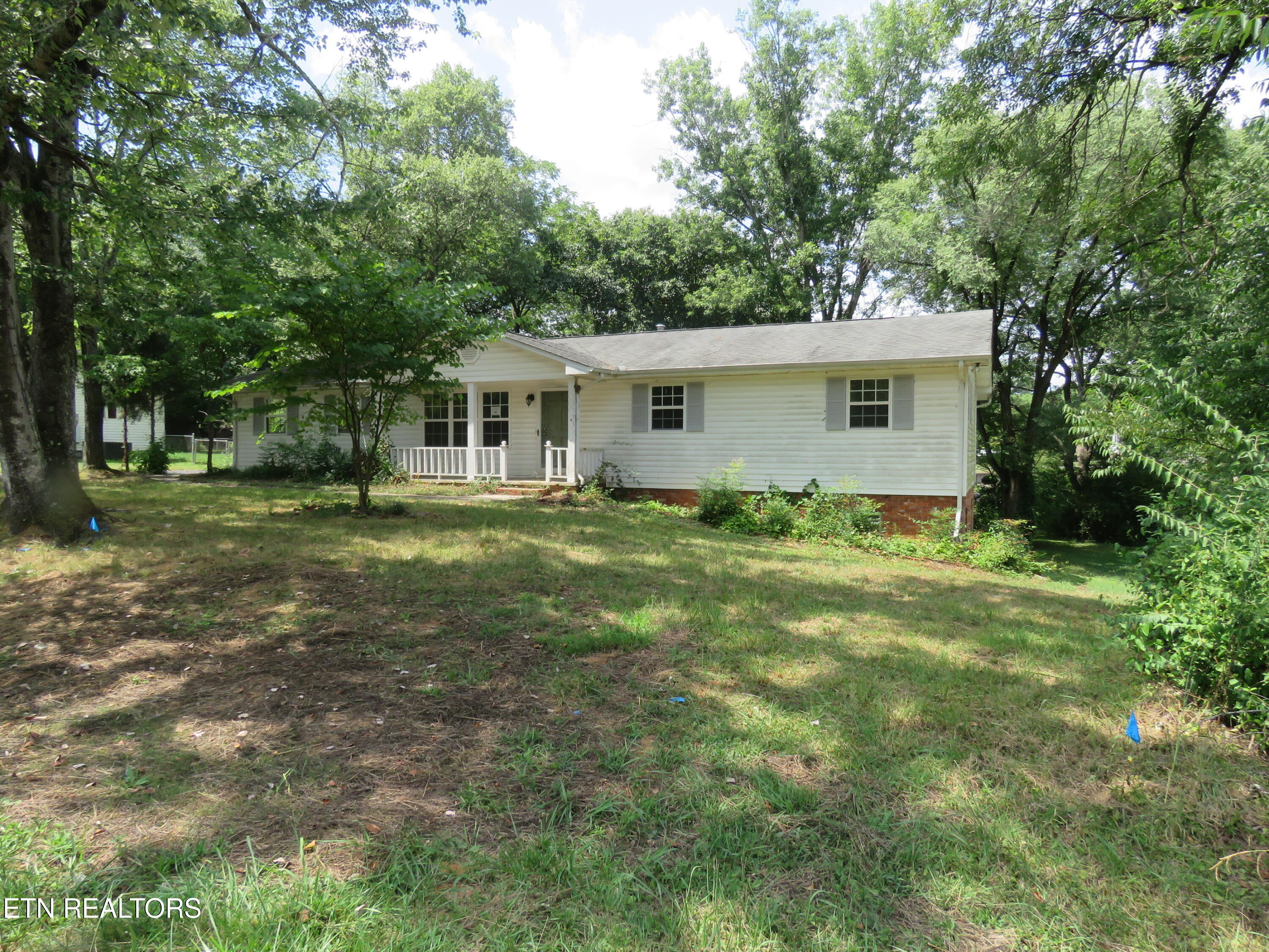 315 Dell Rd