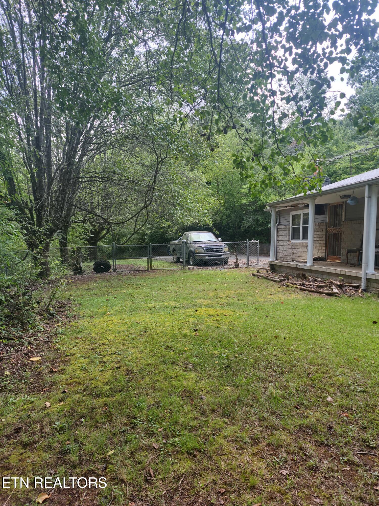 1954 Bluff Rd