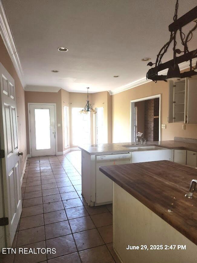 1016 Lillie Drive