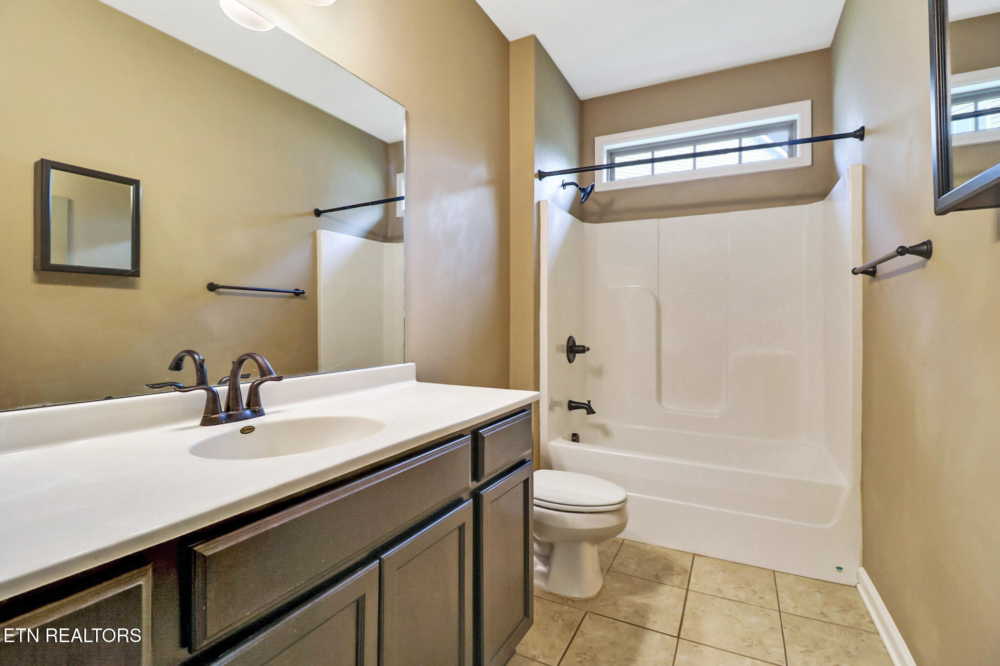 1990 Piperton Ln