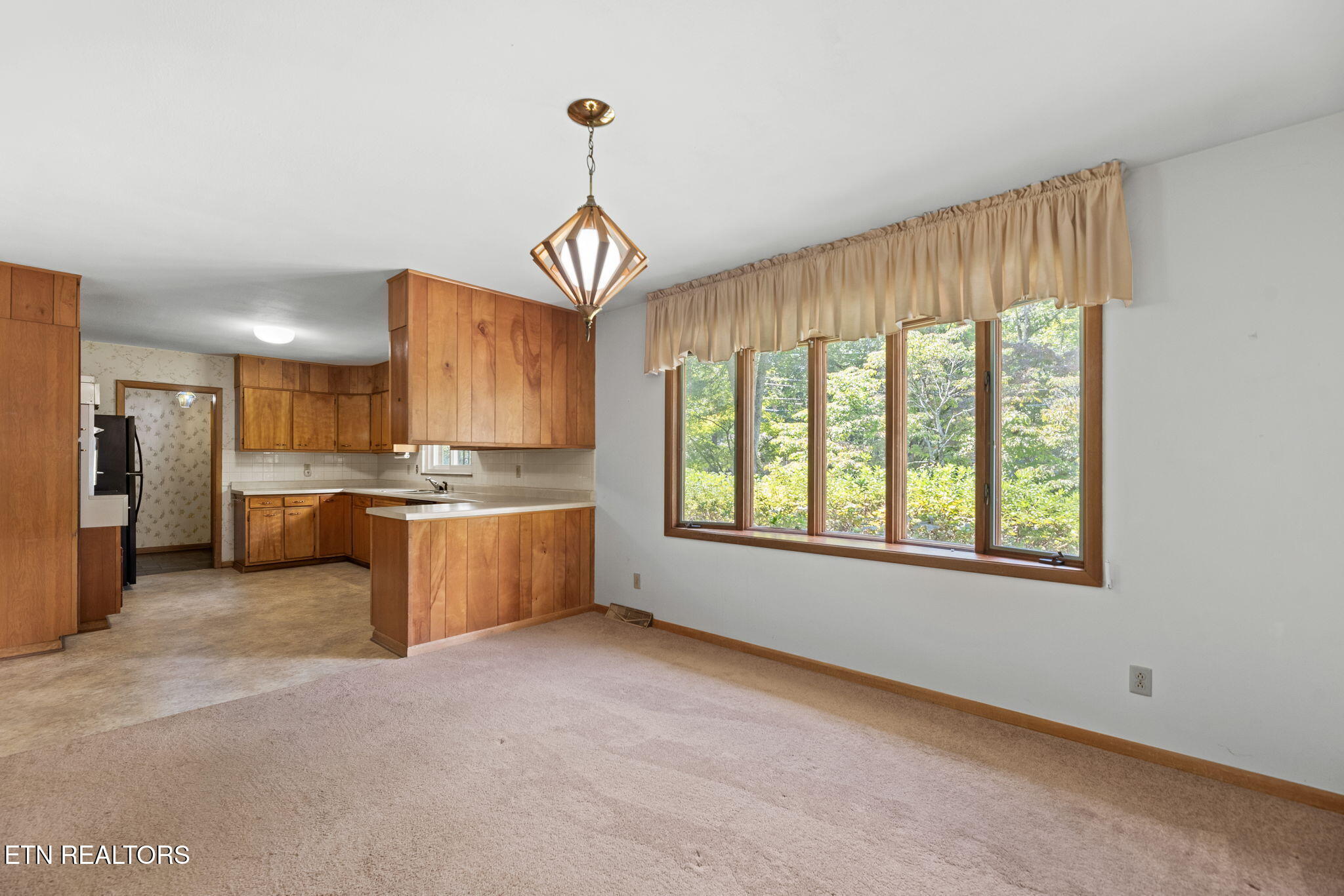 961 W West Outer Drive
