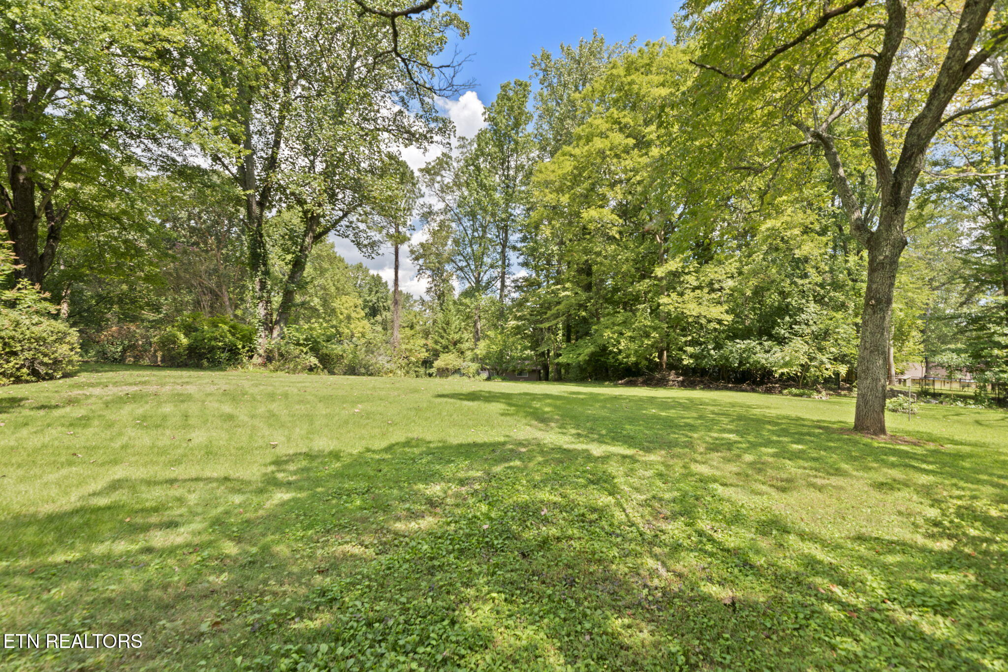 961 W West Outer Drive