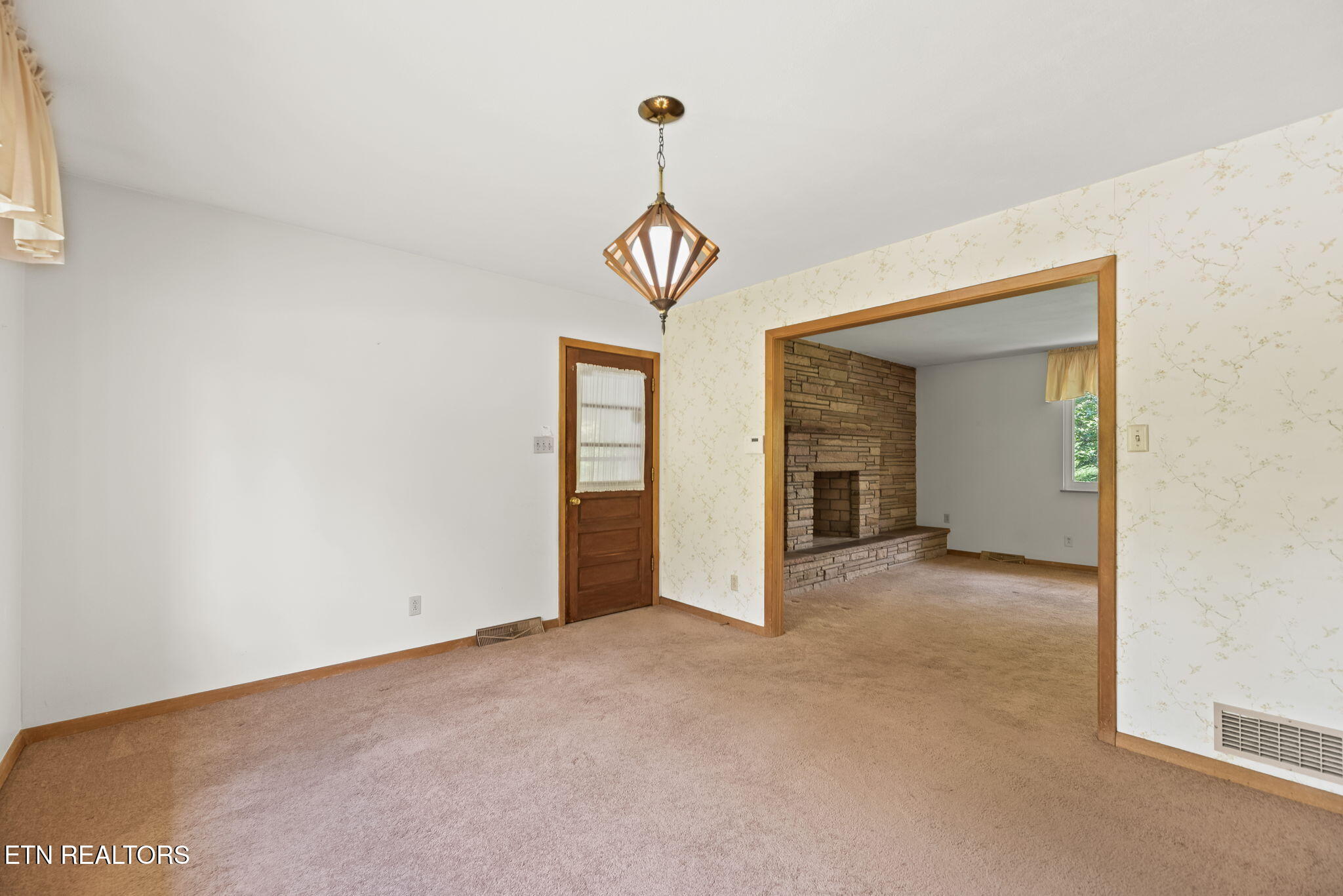 961 W West Outer Drive