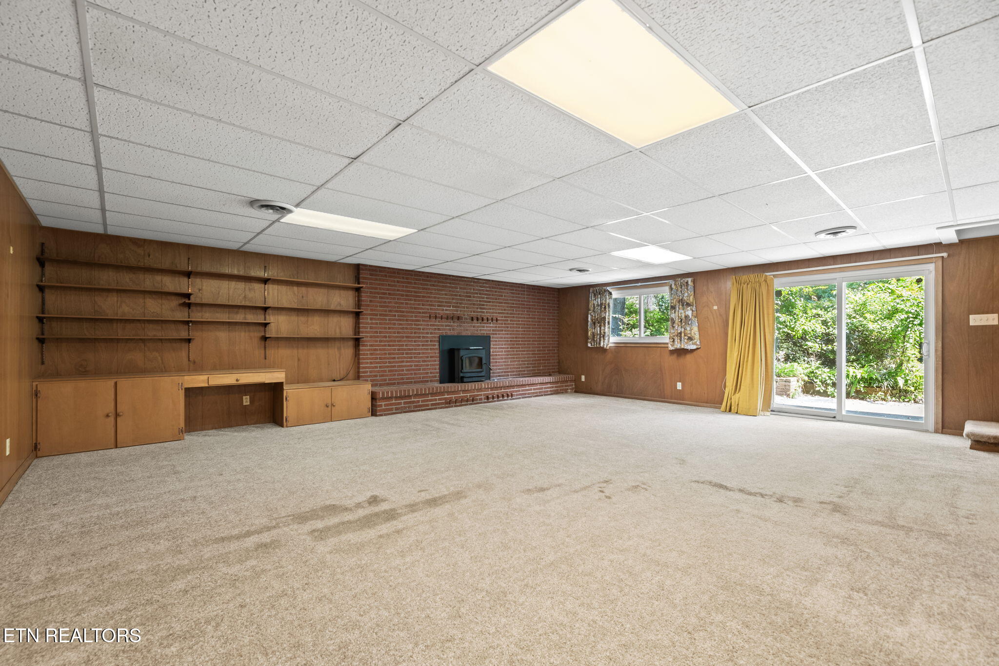 961 W West Outer Drive