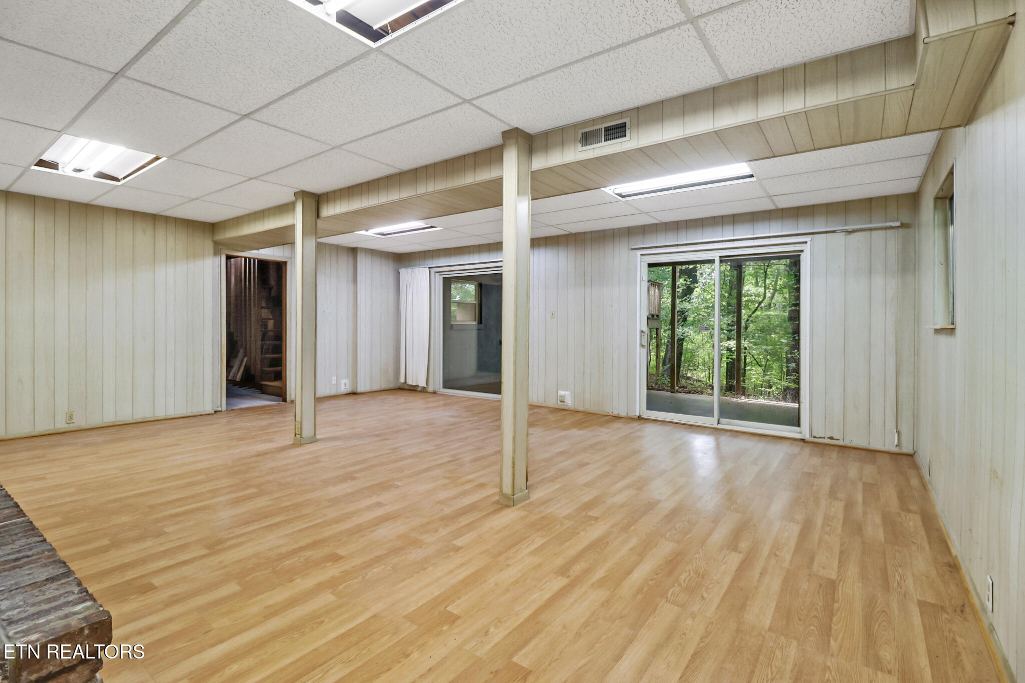 964 W Outer Drive