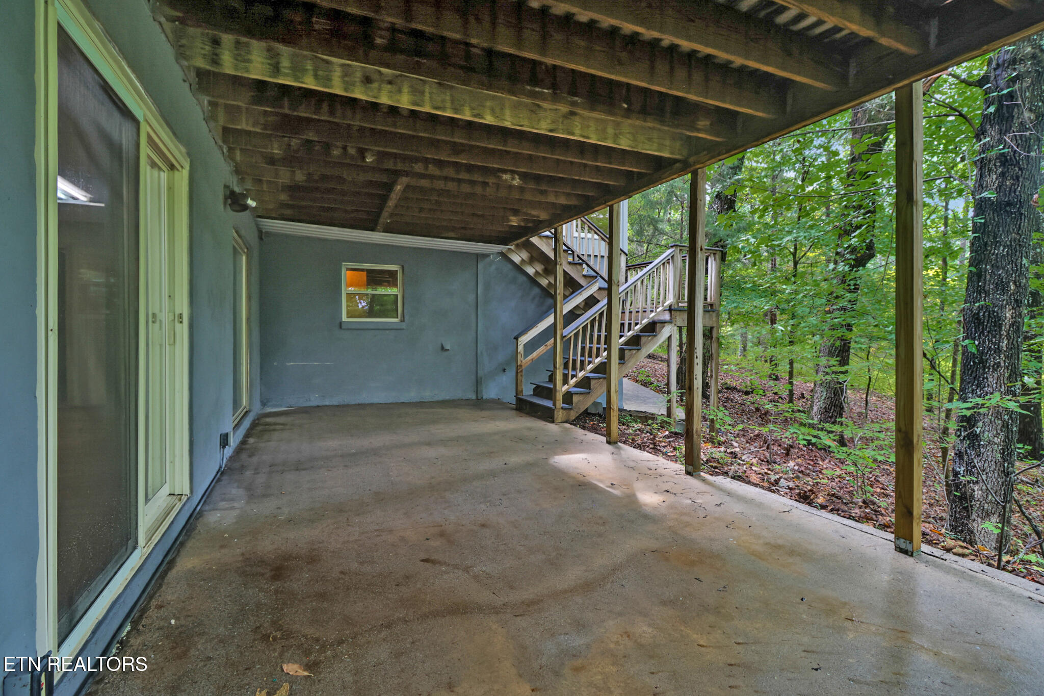 964 W Outer Drive