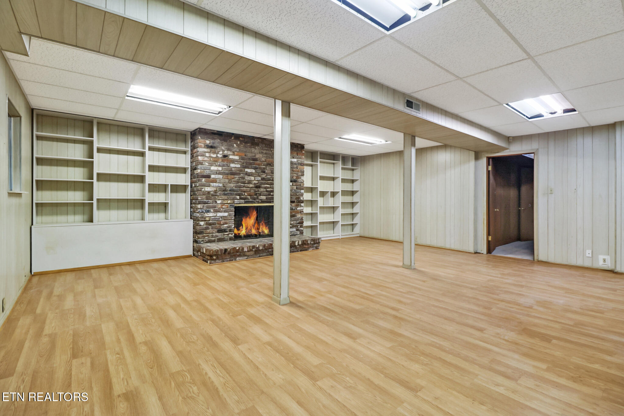 964 W Outer Drive