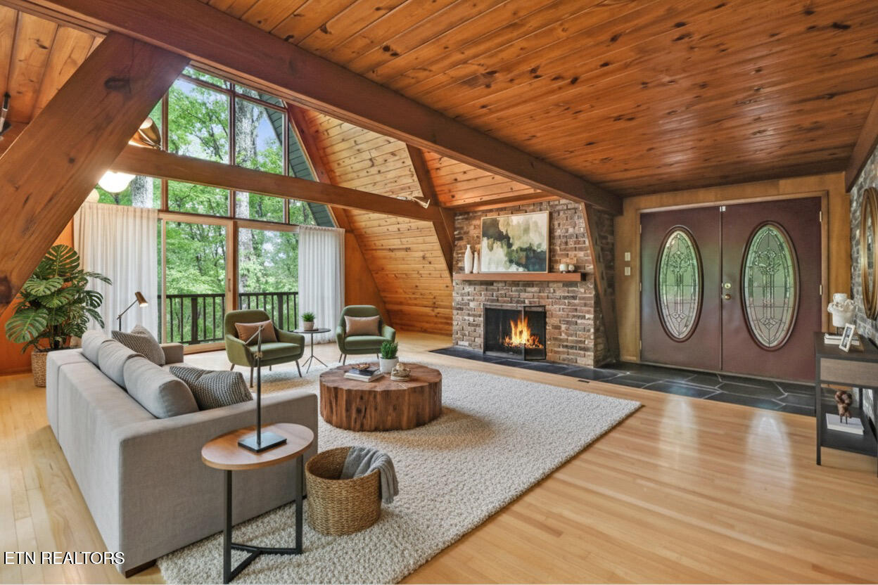 964 W Outer Drive