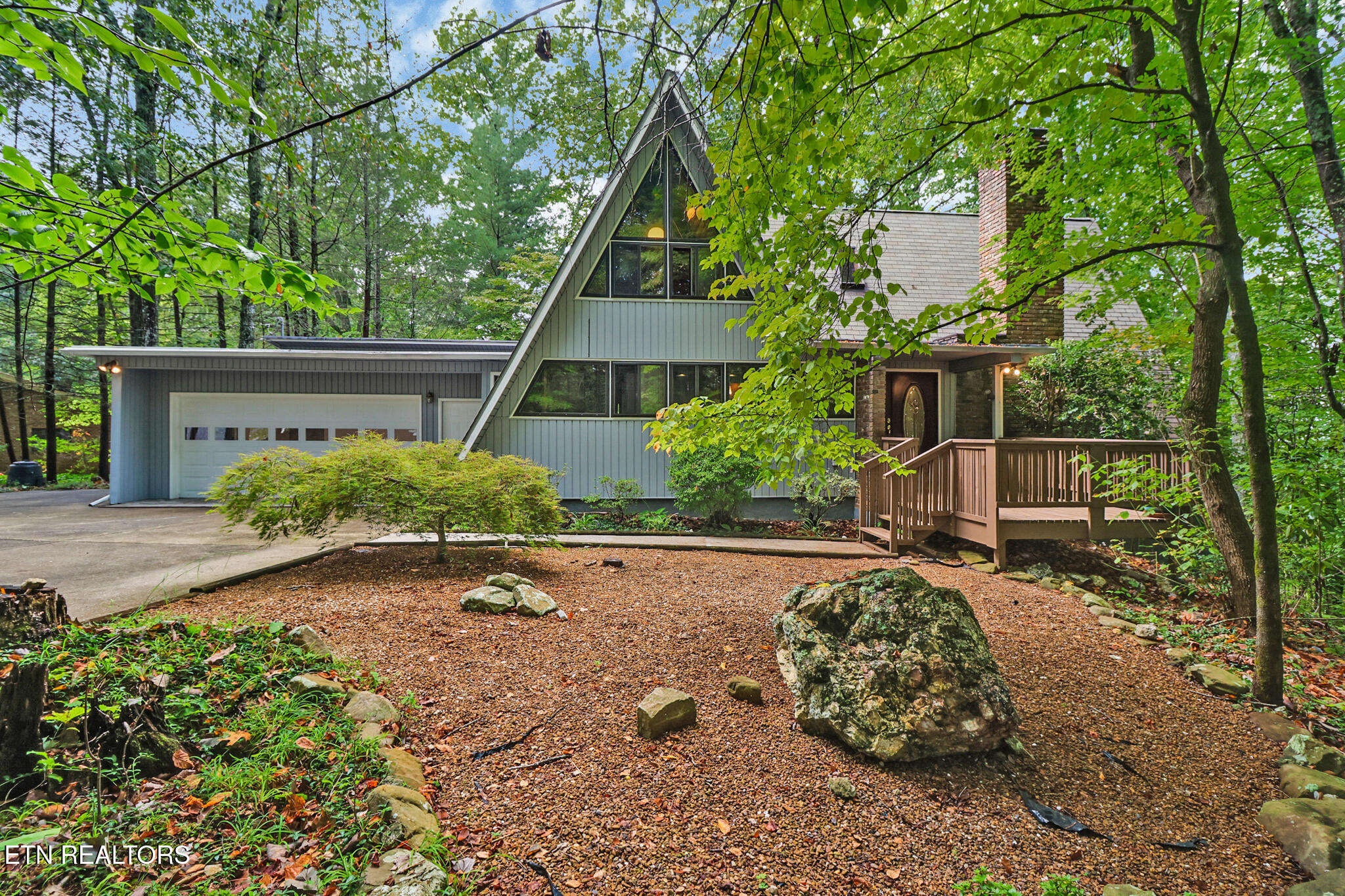 964 W Outer Drive