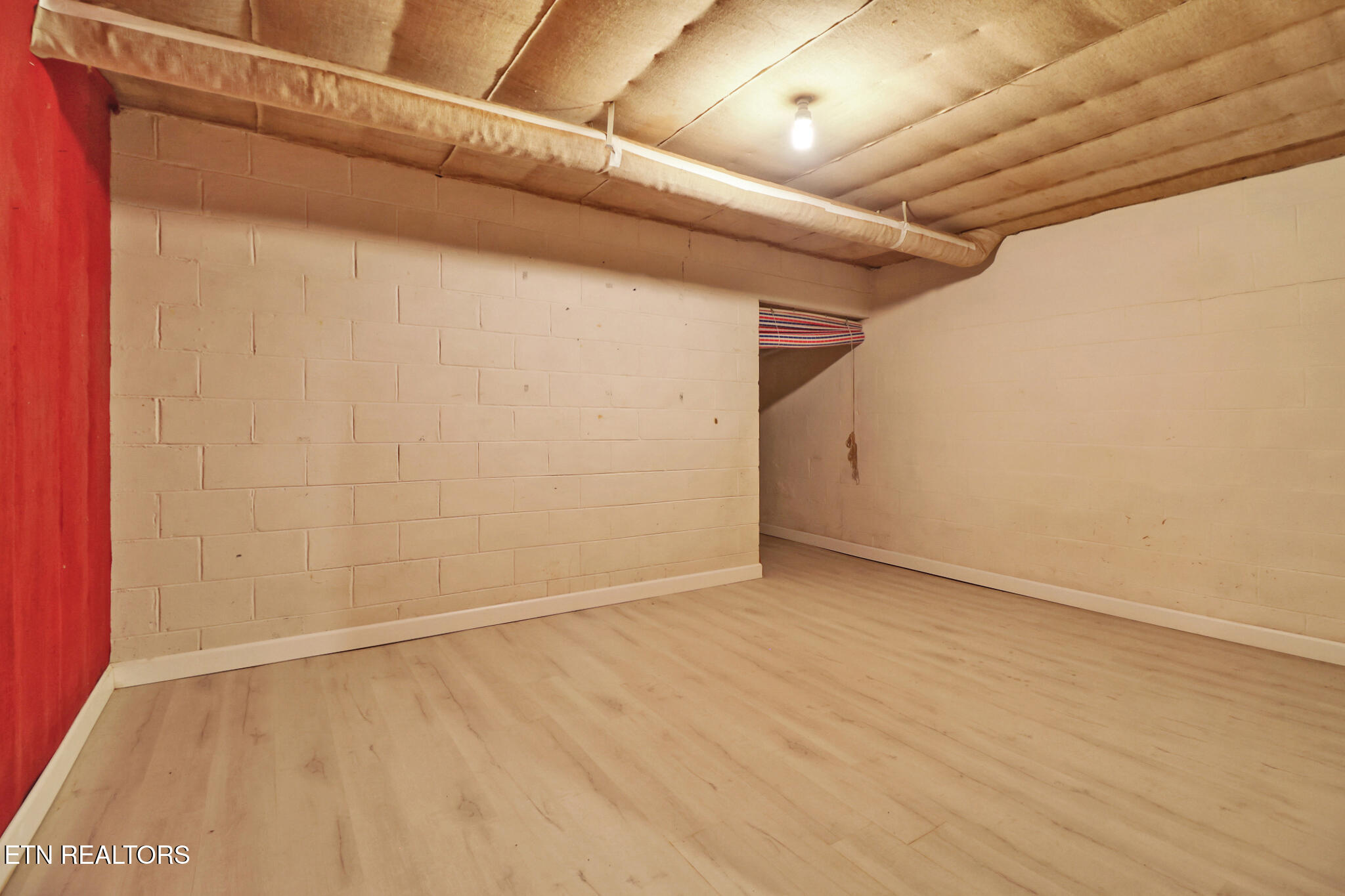 964 W Outer Drive
