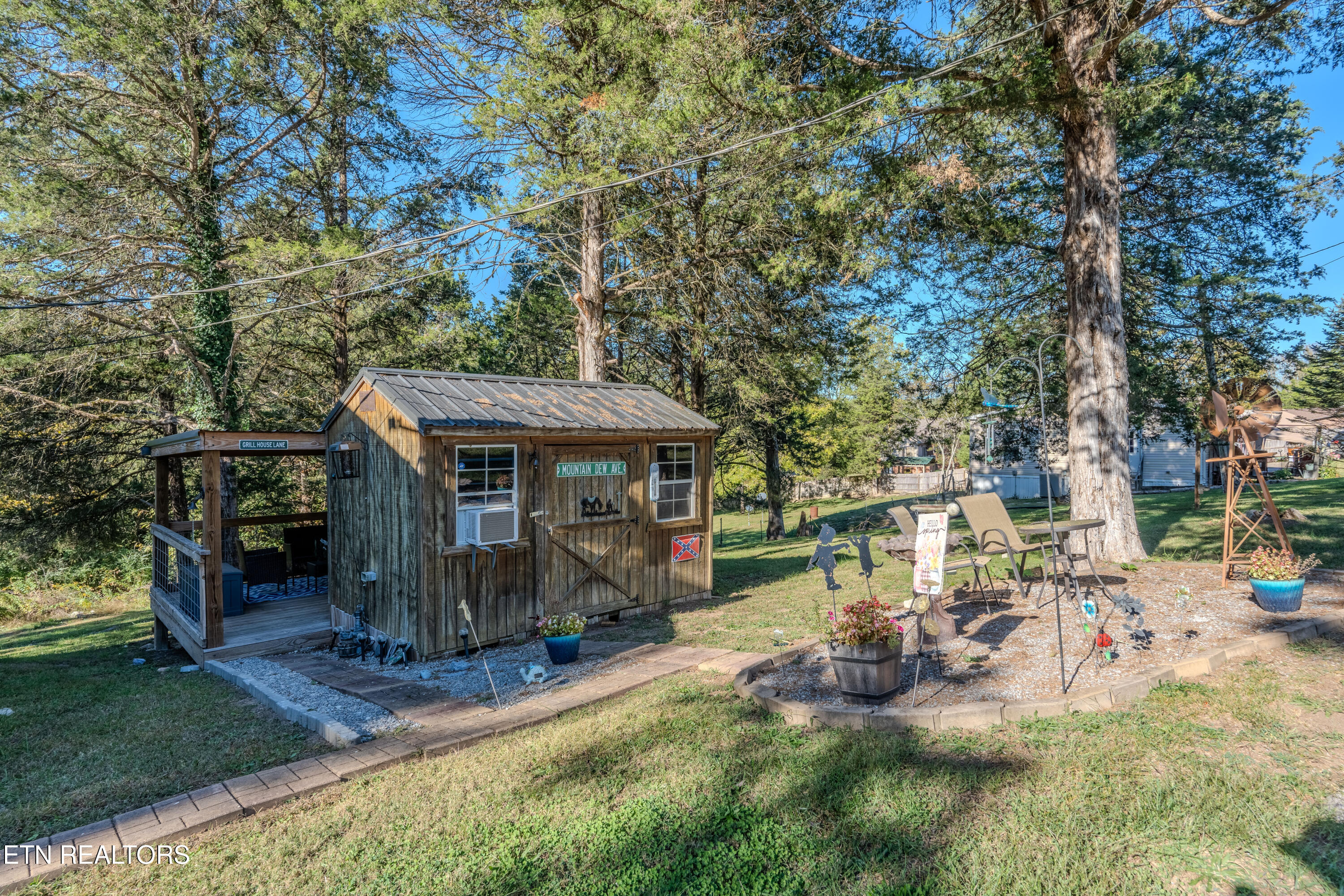 122 Shelby Loop
