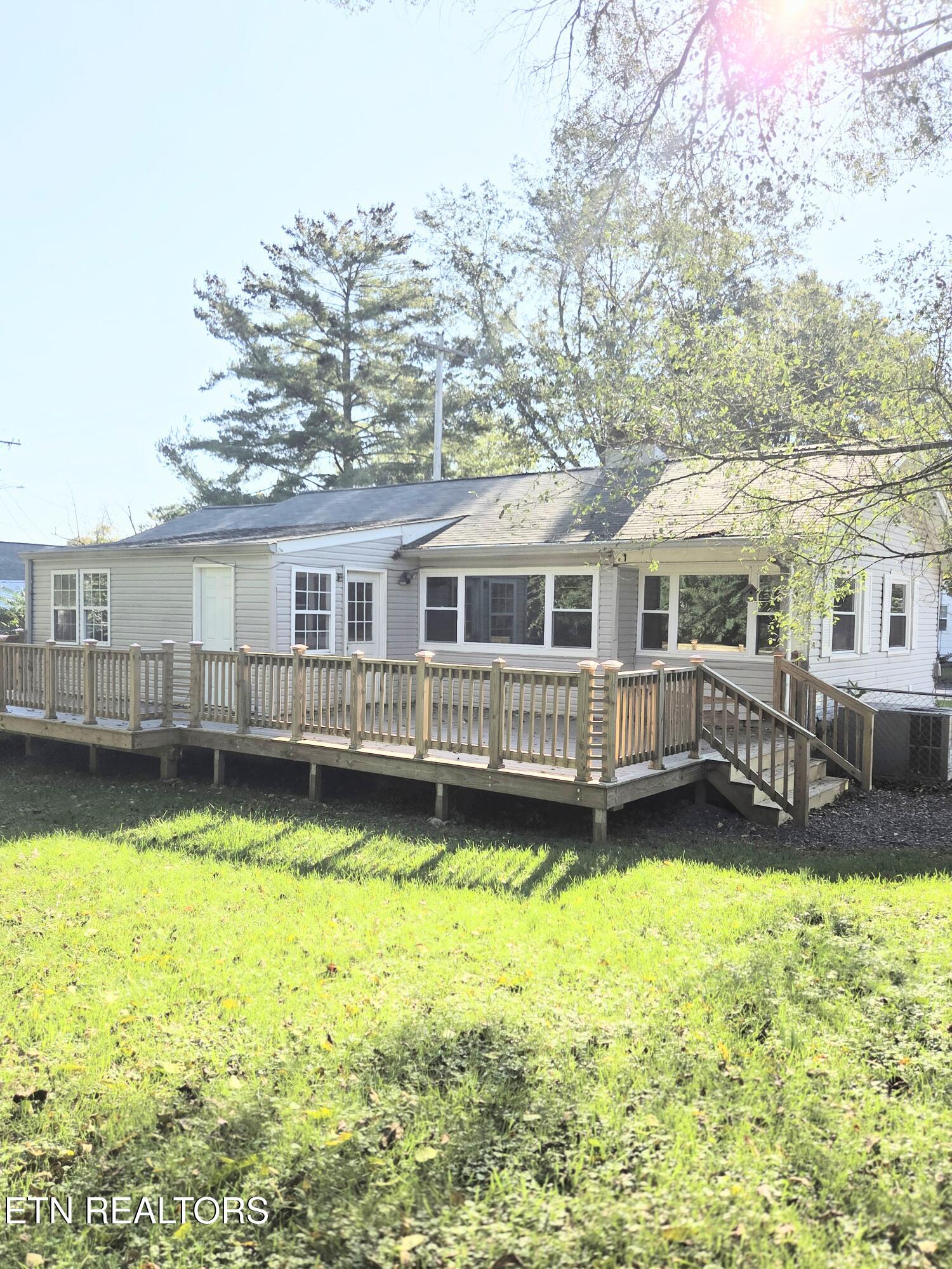 102 Nesper Rd