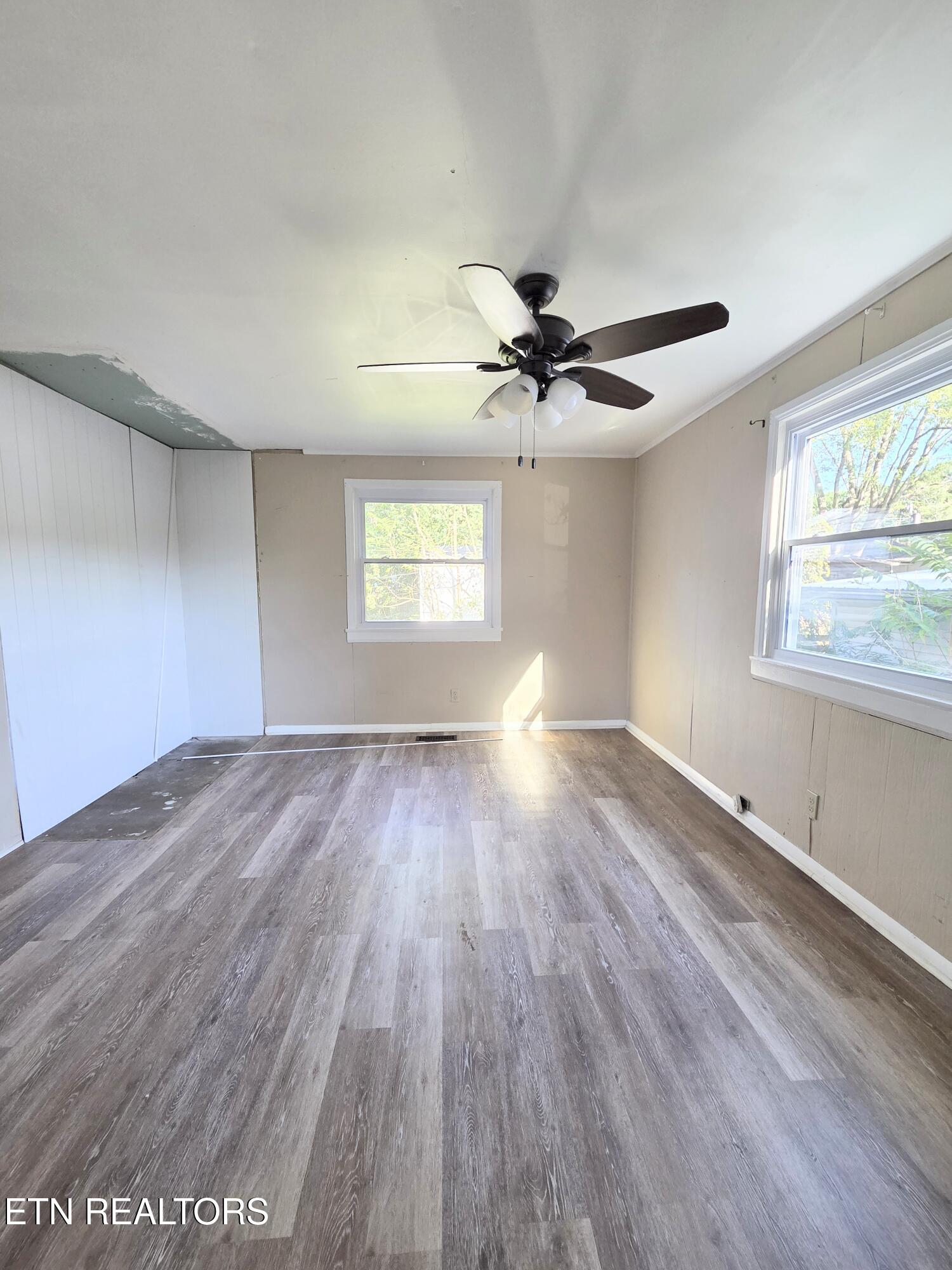 102 Nesper Rd