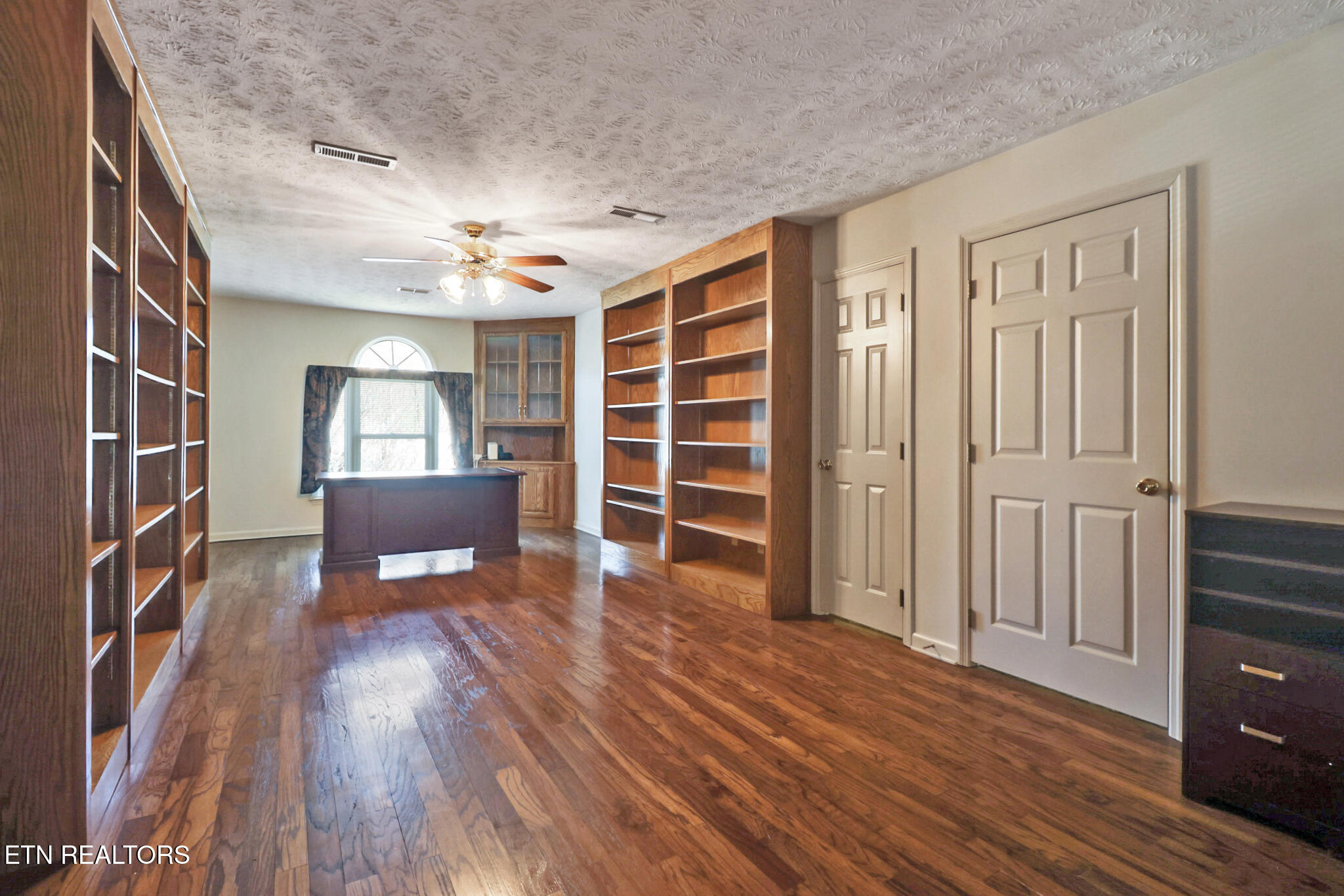 105 W Melbourne Rd