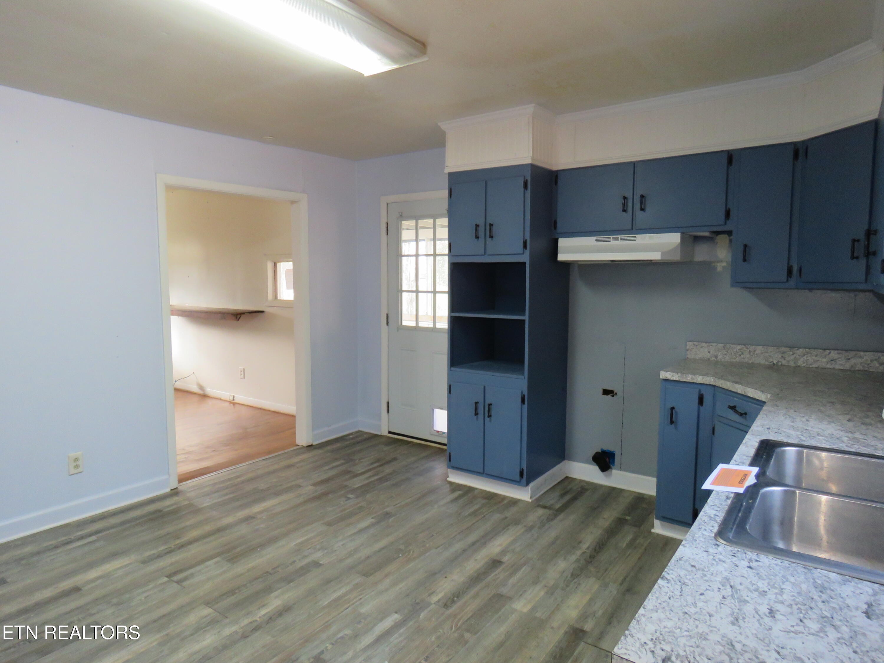 4330 Fulton Rd