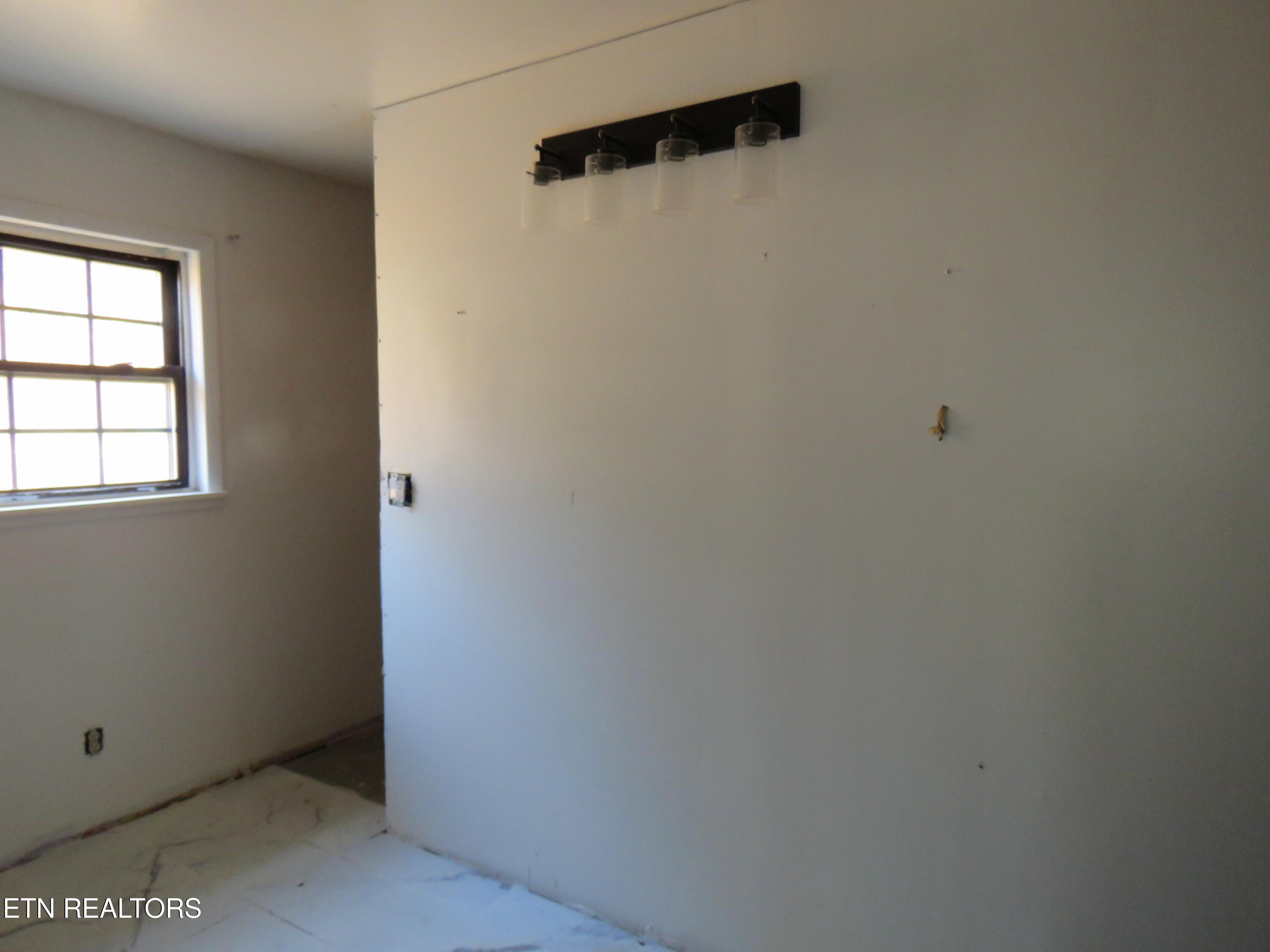 4330 Fulton Rd