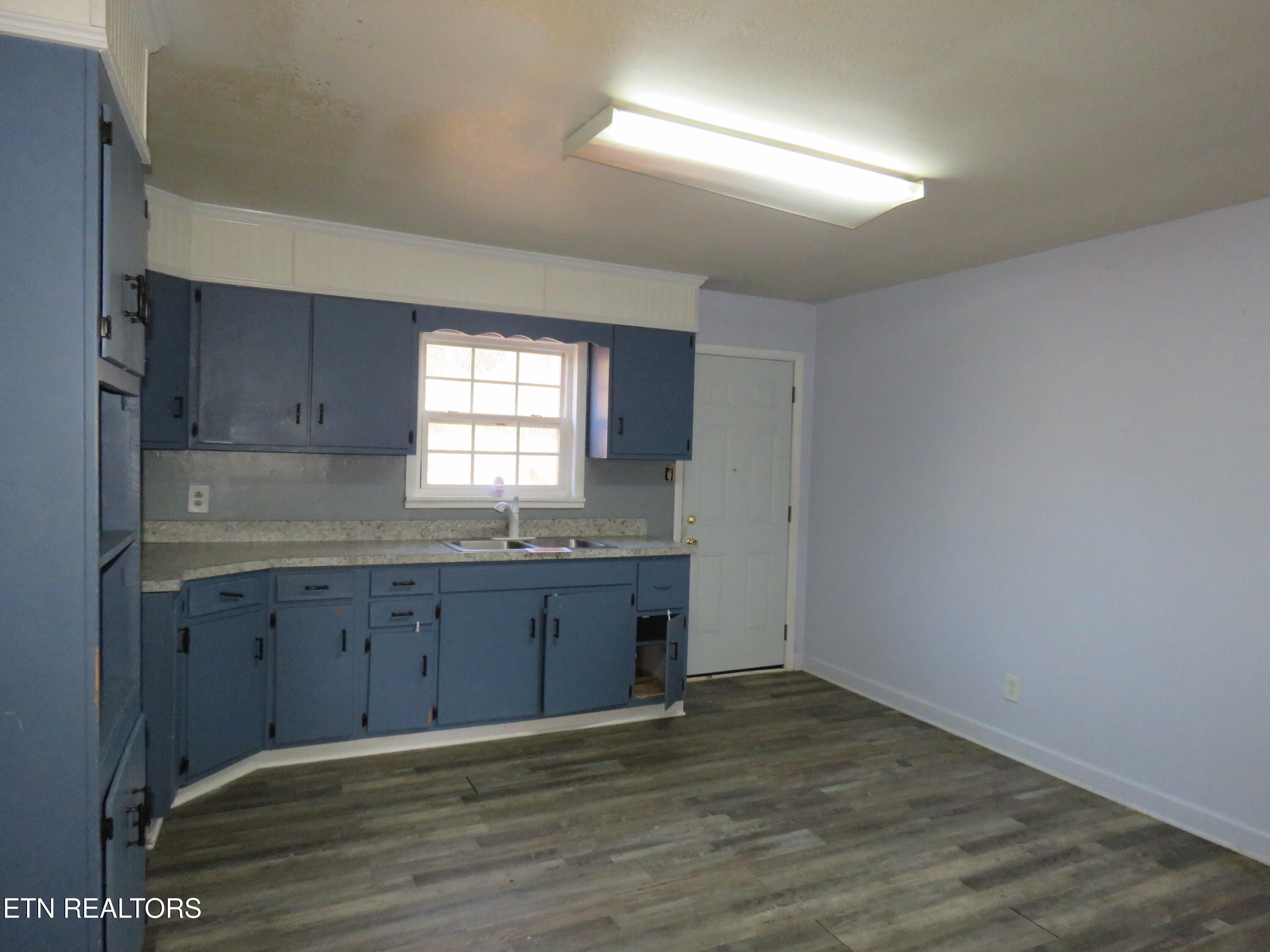 4330 Fulton Rd