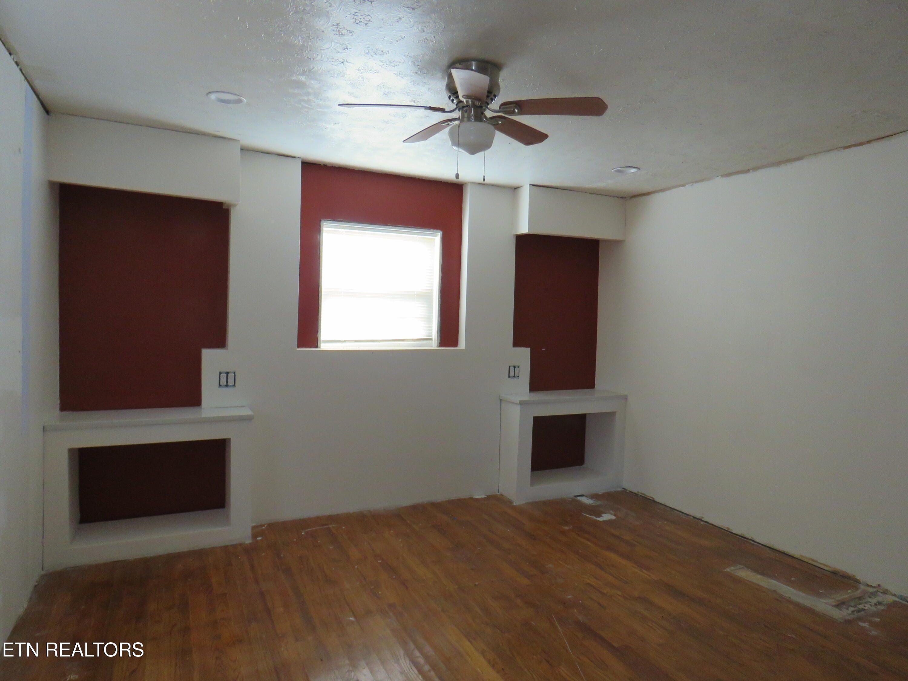 4330 Fulton Rd