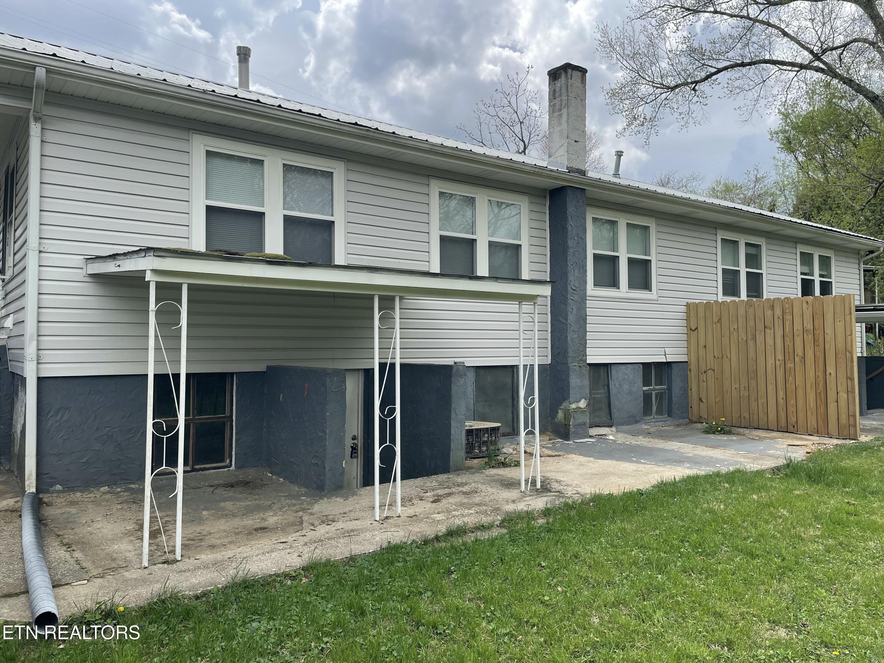 440 W Outer Drive