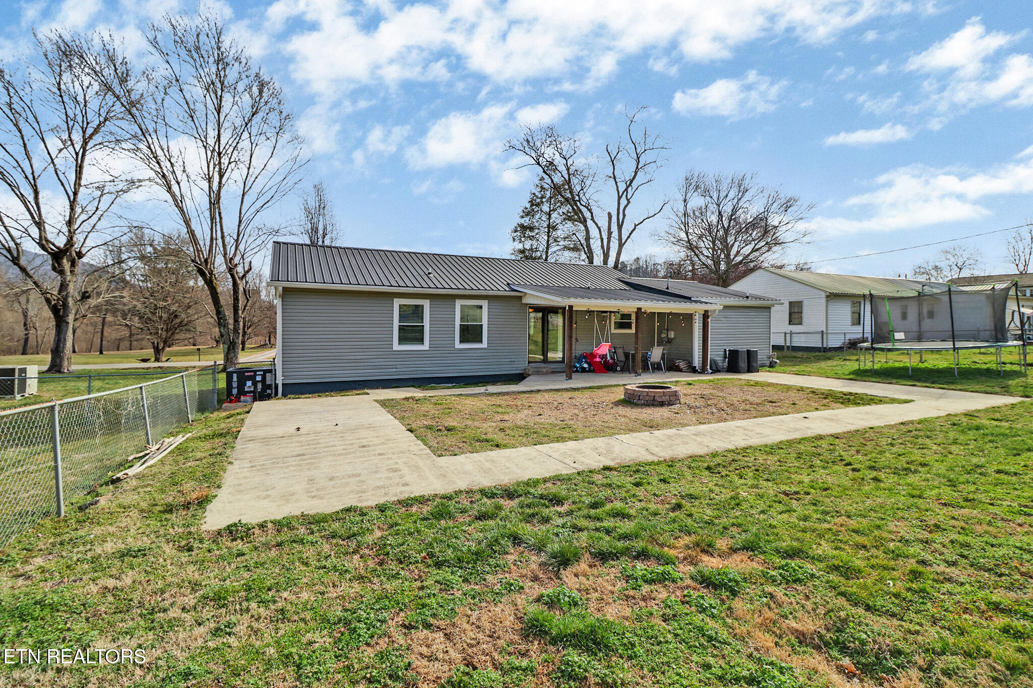 319 Meadowview Drive