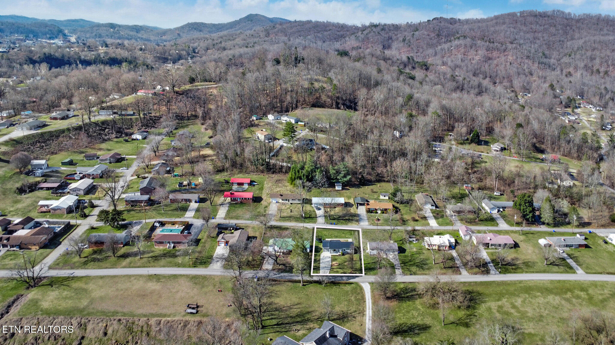 319 Meadowview Drive