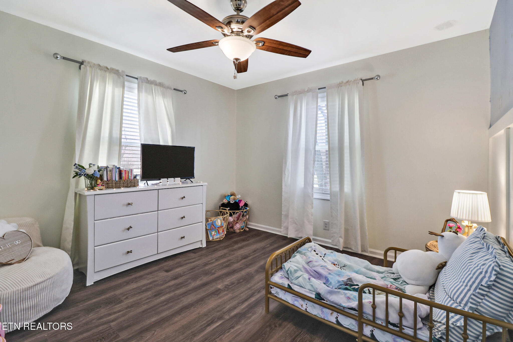 319 Meadowview Drive