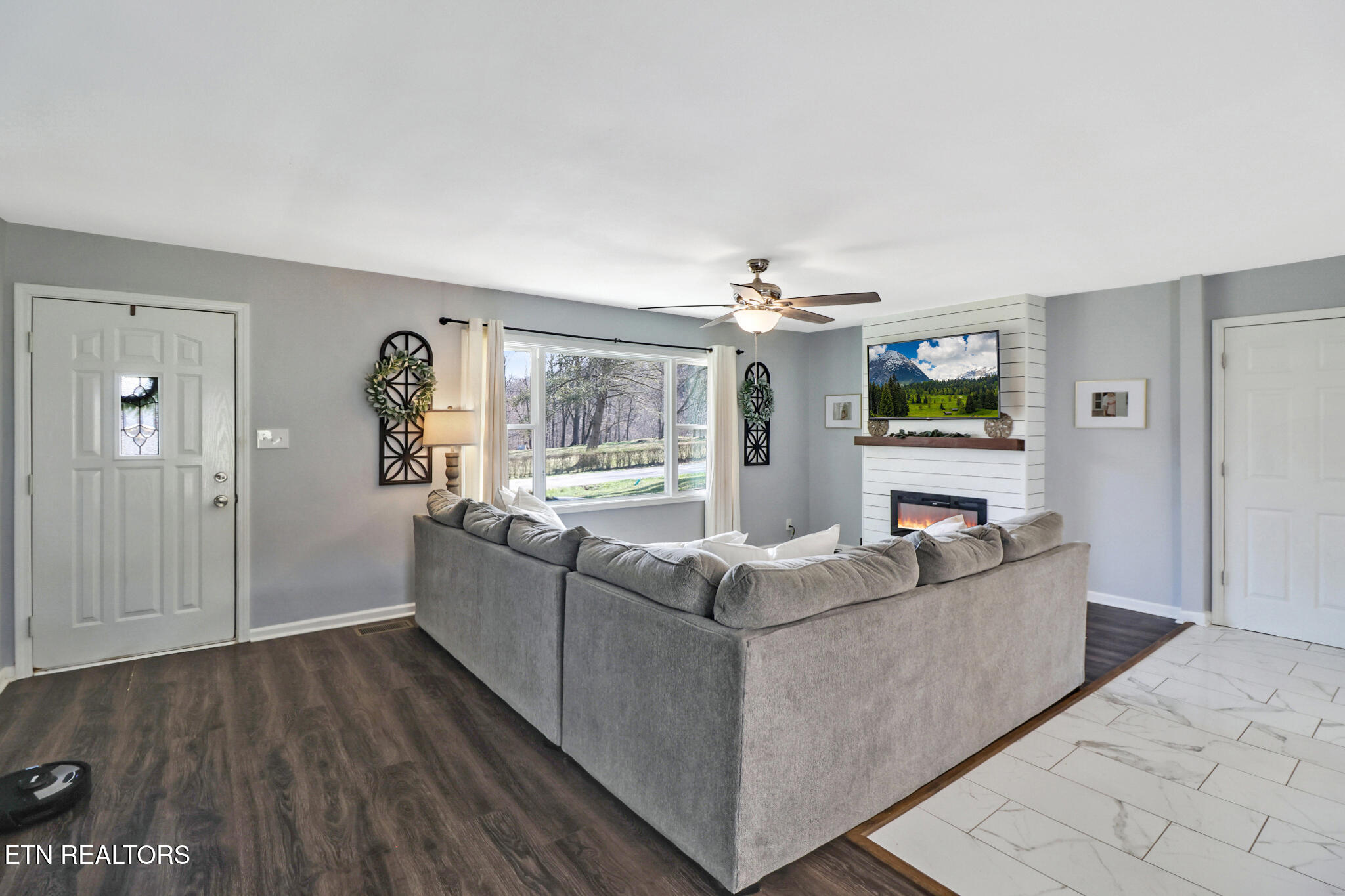 319 Meadowview Drive