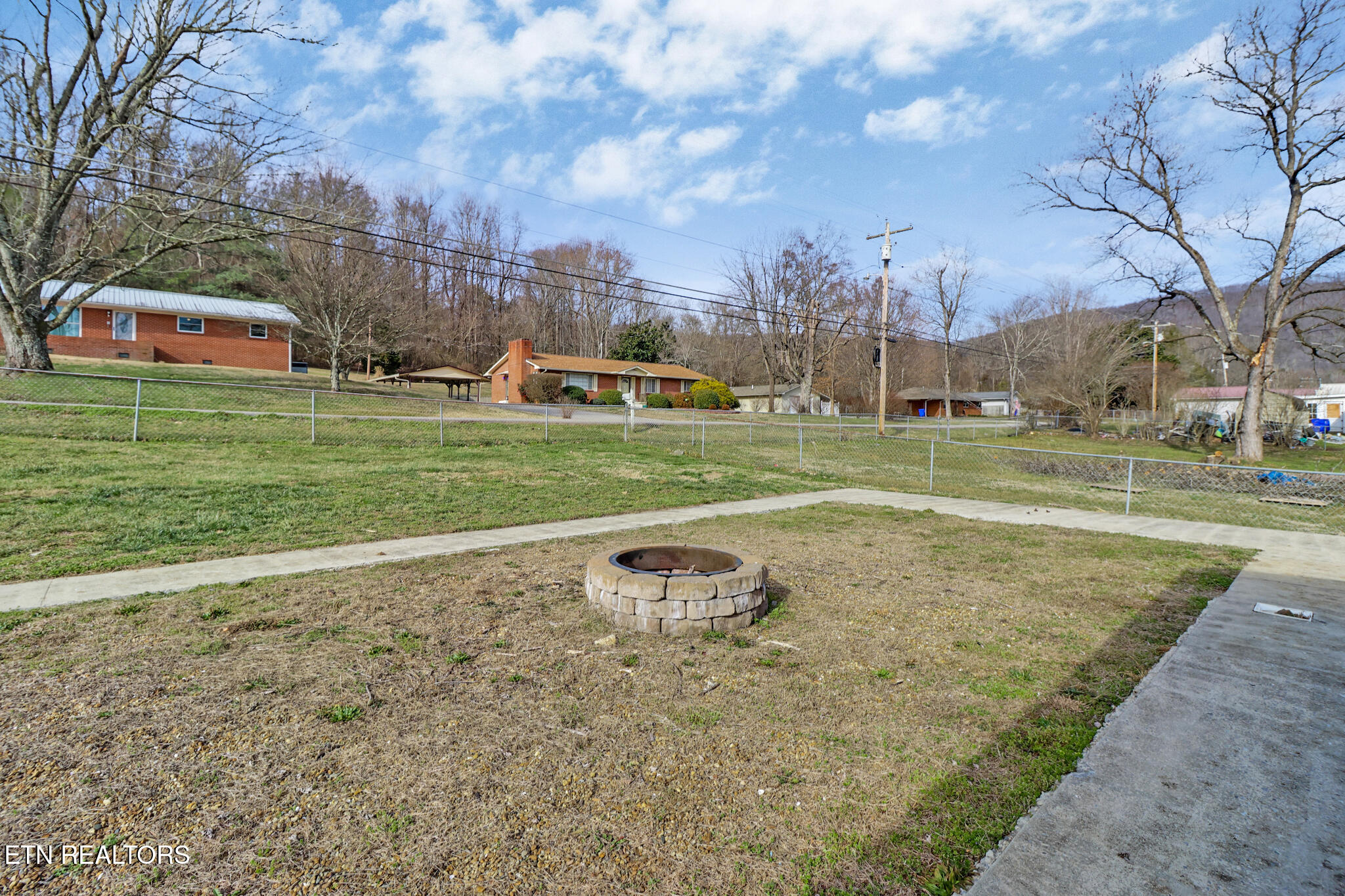 319 Meadowview Drive