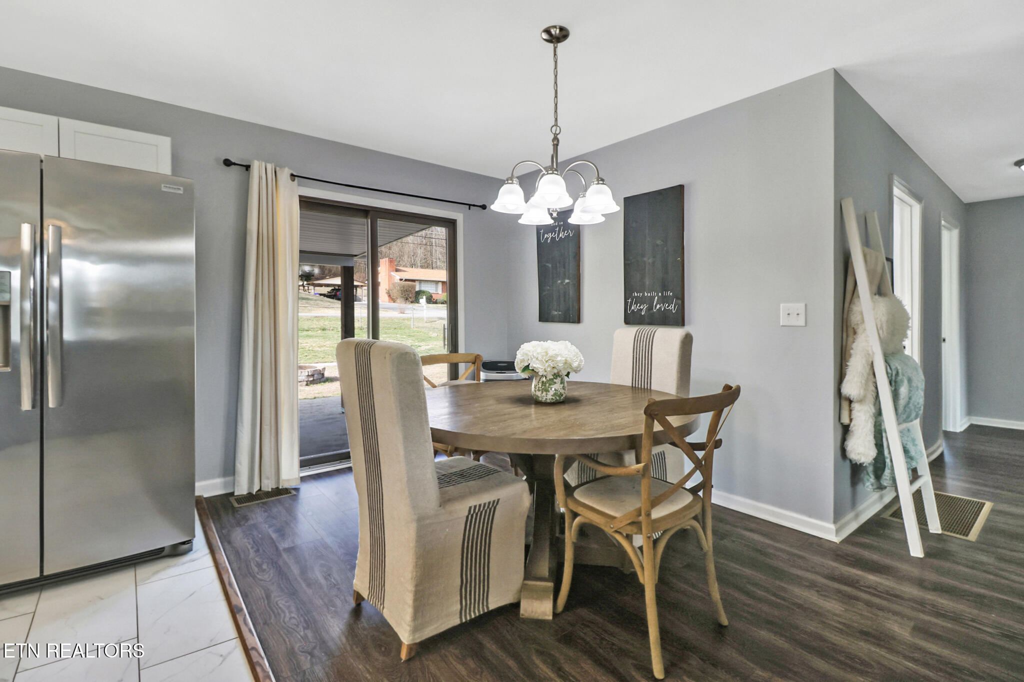 319 Meadowview Drive