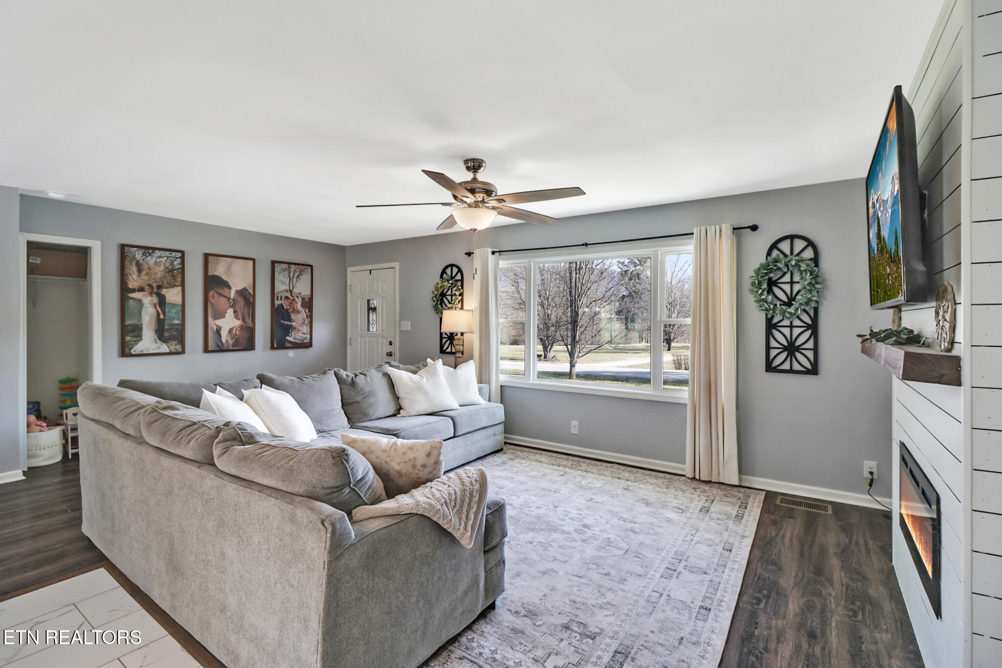 319 Meadowview Drive