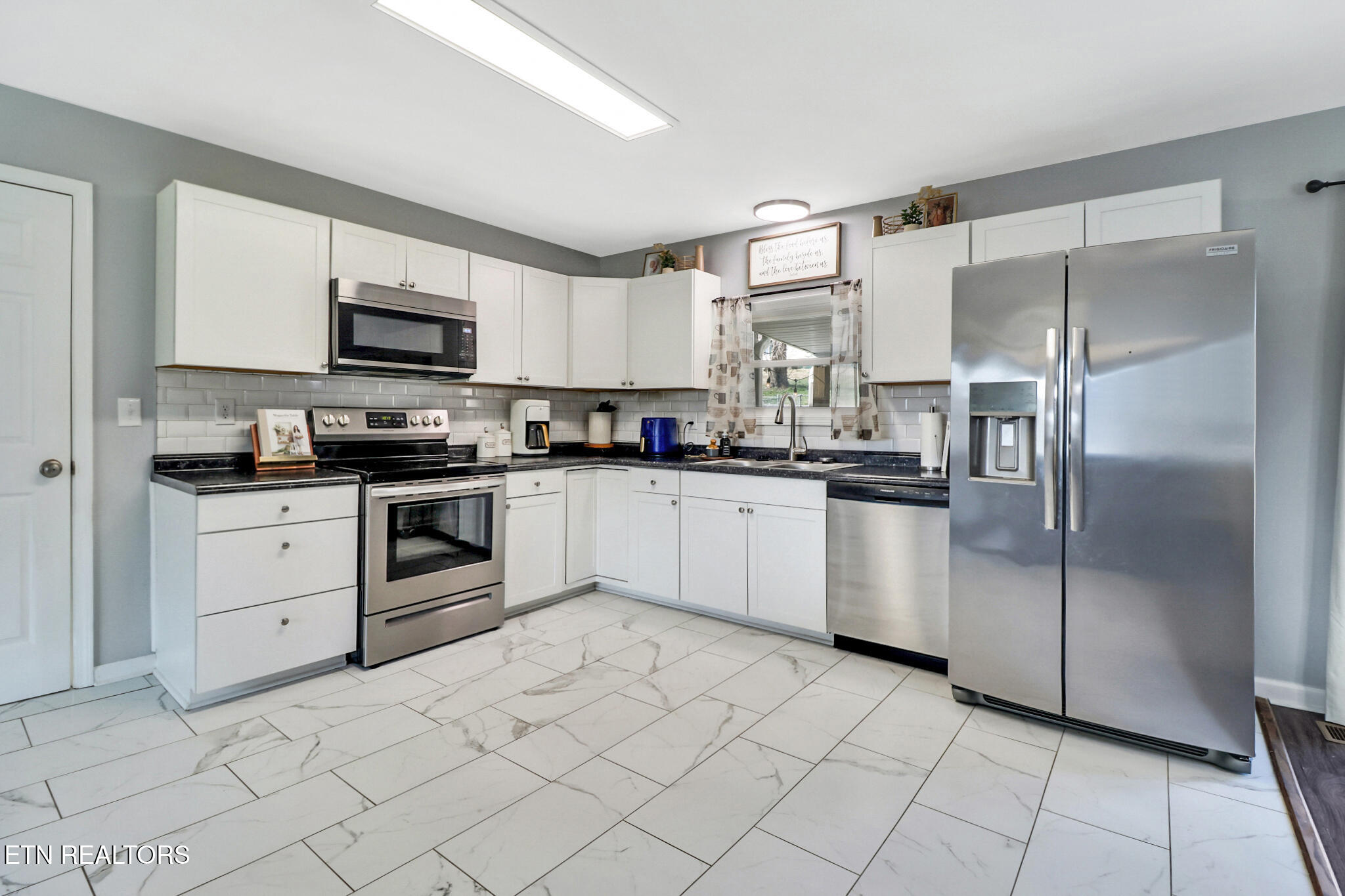 319 Meadowview Drive