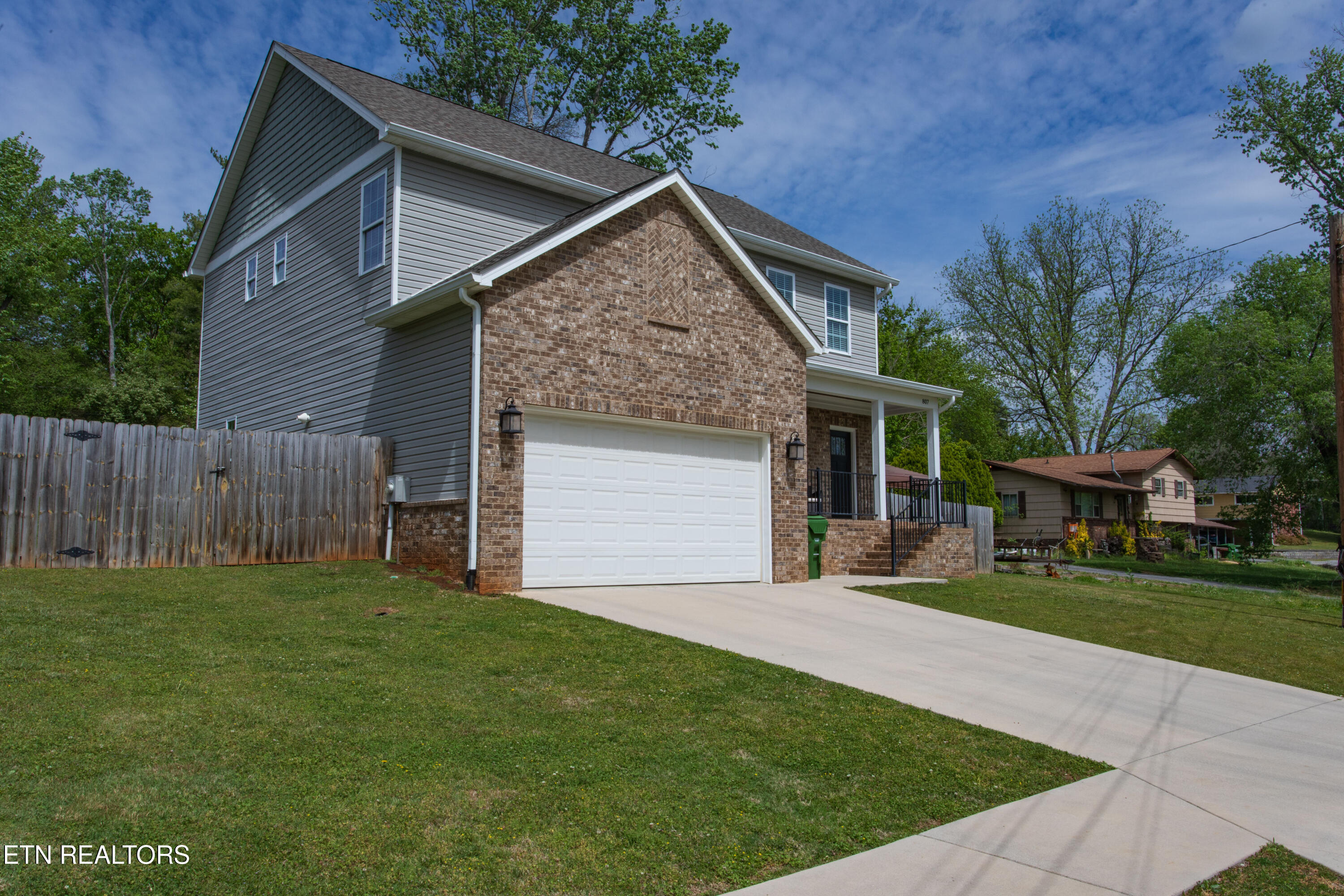 807 Willow Drive