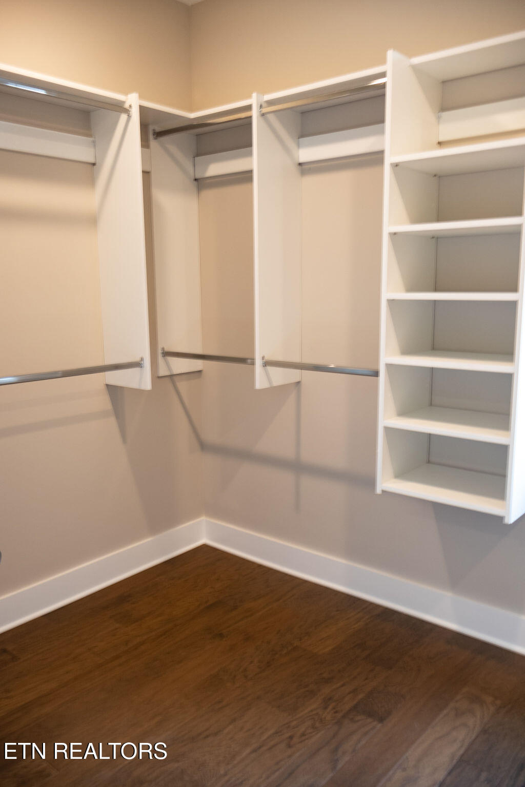 107 Cherry Oak Drive