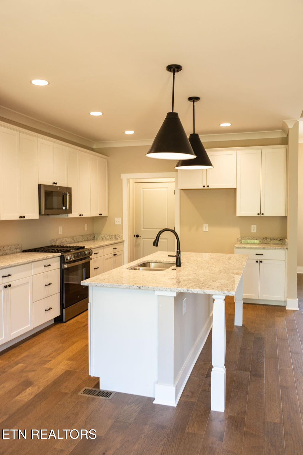 107 Cherry Oak Drive